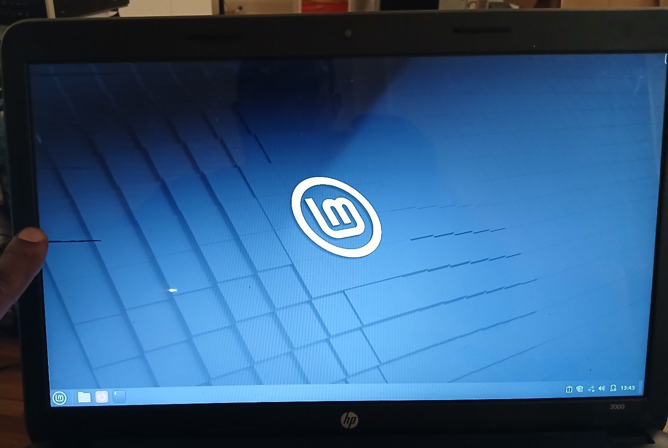 HP 2000 15.6in AMD A6-5200 – Please see pictures for full details