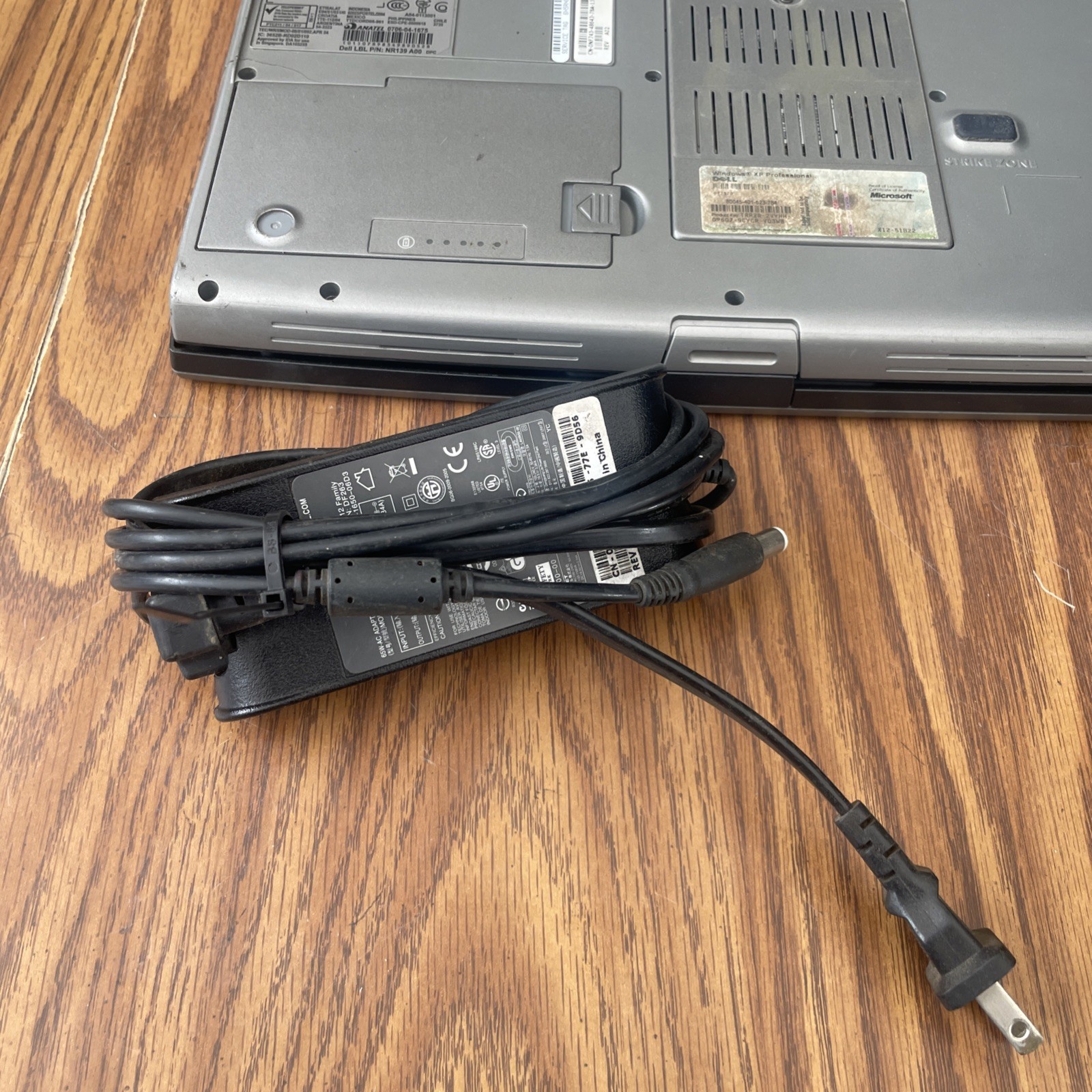Dell Latitude D520 Laptop Vintage For parts or repair