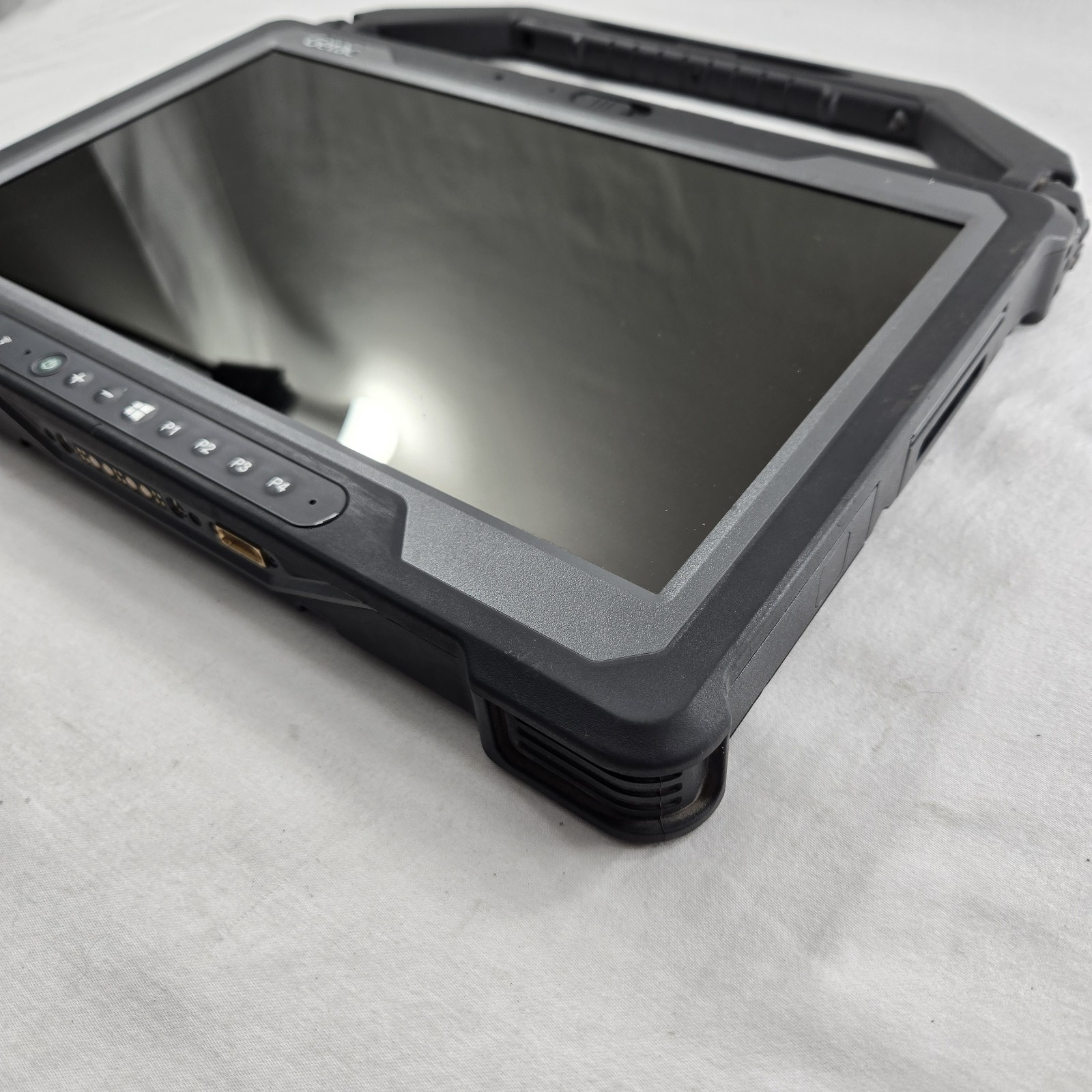 Getac A140 G2 Rugged Tablet Core i5-10310U 1.7GHz 256GB SSD 16GB Ram — Grade B