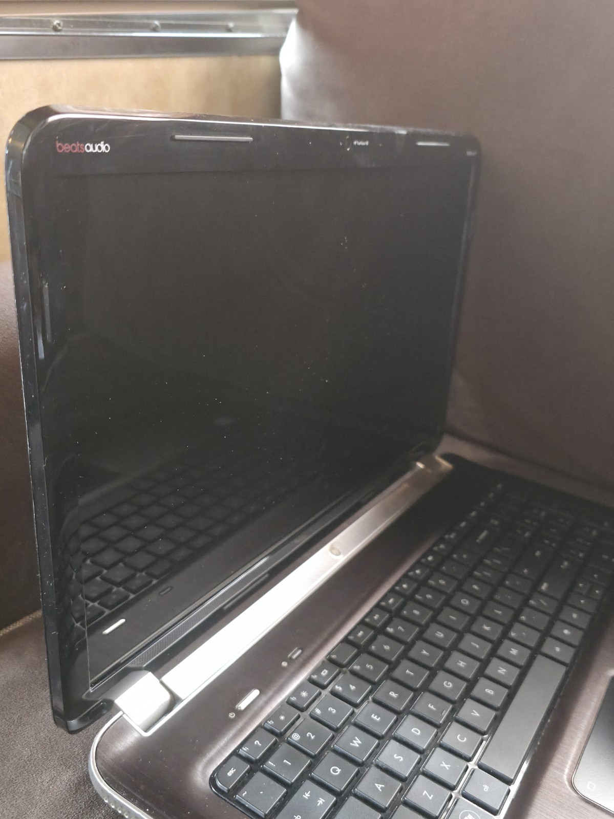 HP Pavilion 17.3″ DV7-6B55DX Laptop Intel i5-2430M 2.4GHz 8GB NO HDD NO Charger