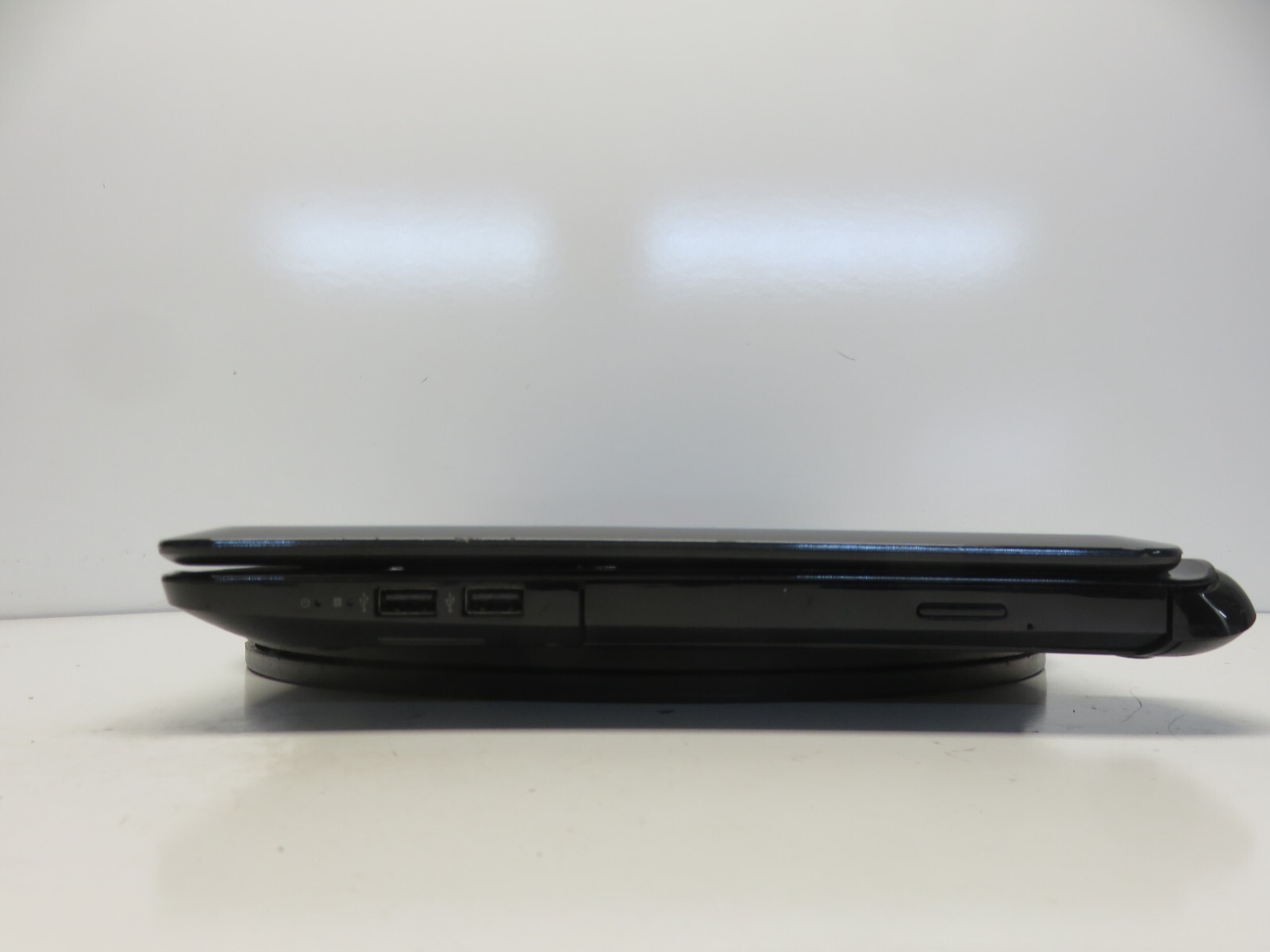 HP 15 Intel Pentium N3520 2.16GHz 4 GB NO HDD No Batt READ