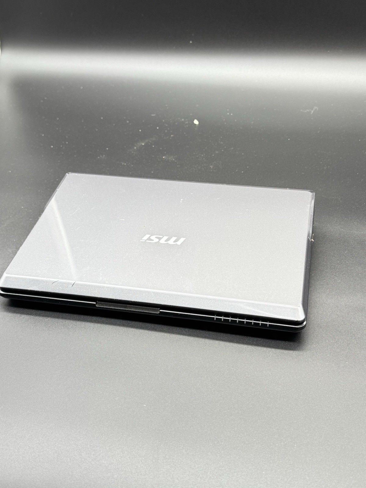 MSI Wind U120 10.1in Netbook Intel Atom 1.60GHz 1GB 160GB XP Black/Silver