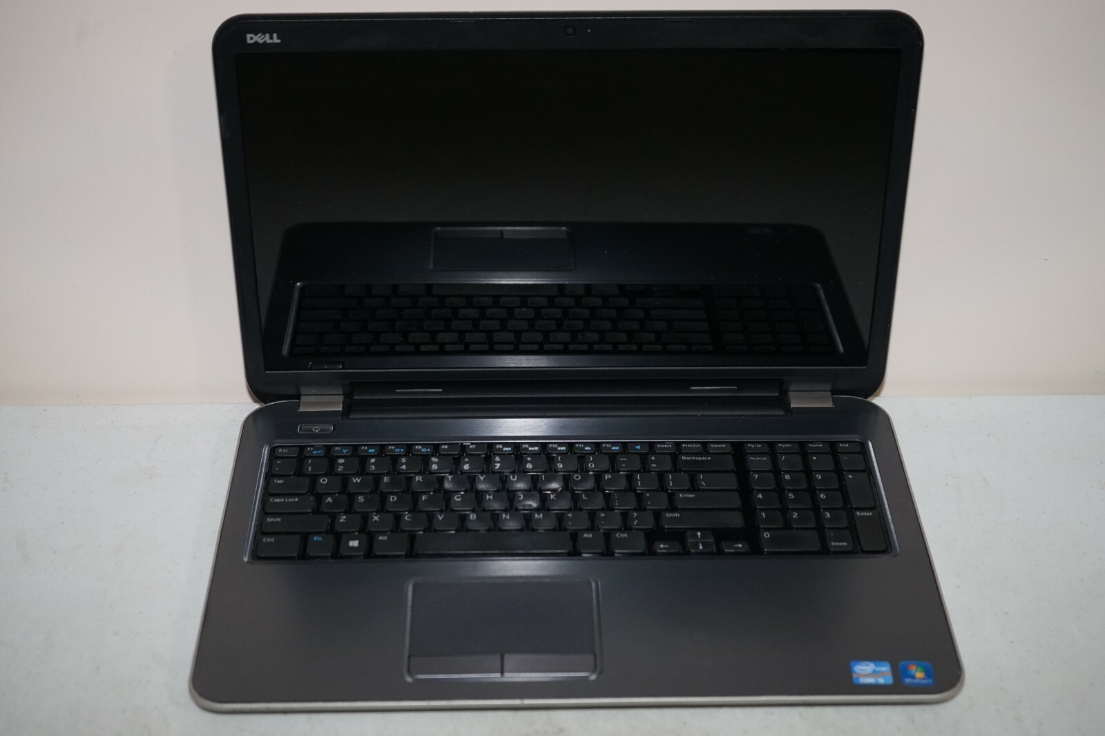 ^ Dell Inspiron 5721 Intel Core i5 3337U @1.8GHz No Ram No HD #C113