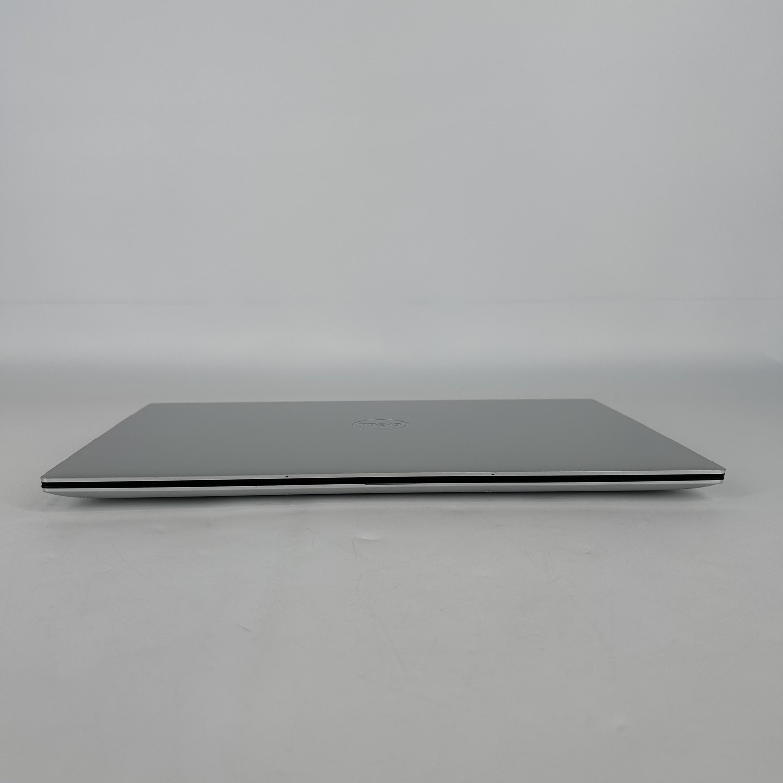 Dell XPS 15 9510 FHD+ i9-11900H 2.50GHz 32GB 1TB SSD RTX 3050 Ti WORN C KEY