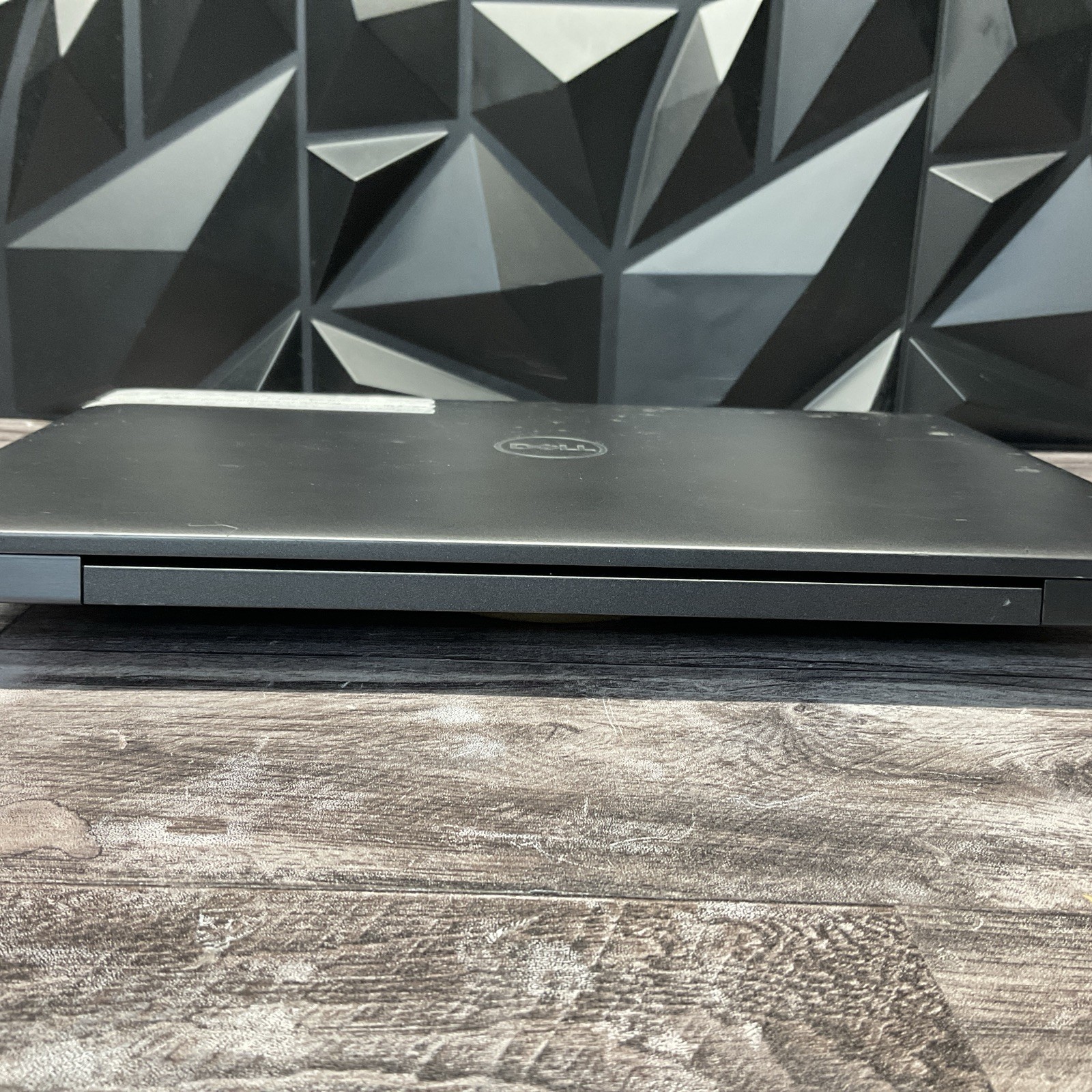 Latitude 5400 / i5 8th / No RAM Laptop Notebook PC / C20