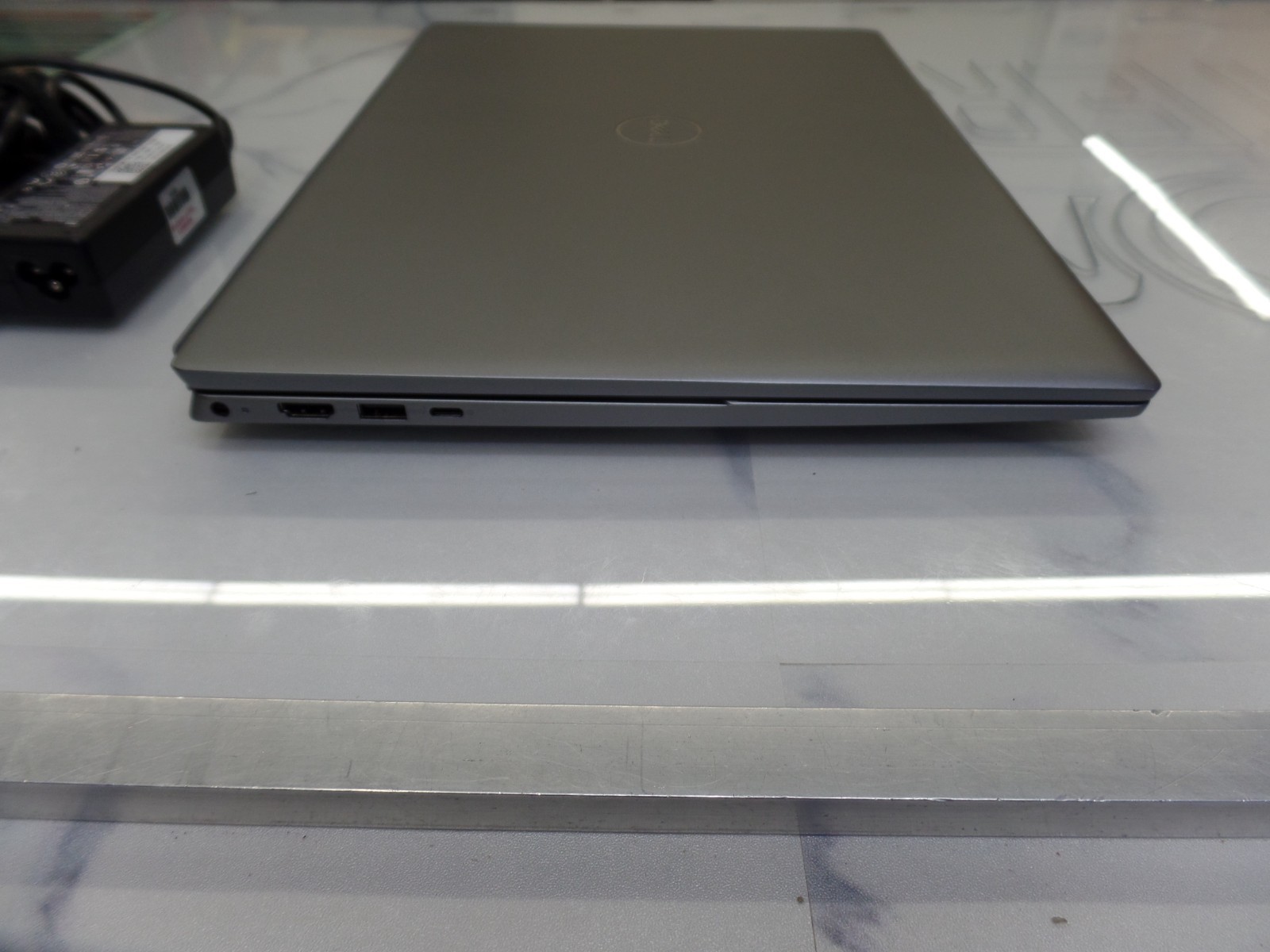 Dell Vostro 5620 16″ i7-1260P 2.10GHz 16GB 512GB SSD W11P GeForce MX570 Warranty