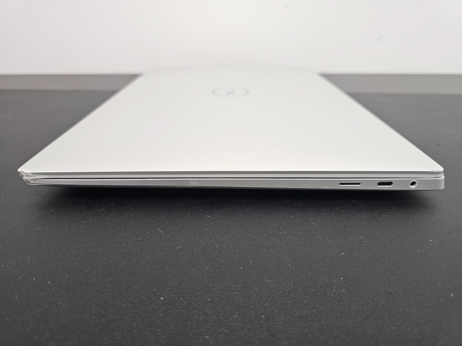 Dell XPS 9640 Ultra 7 155H RTX 4050 16GB Ram 256GB SSD 16.3″ Silver Win 11 Home