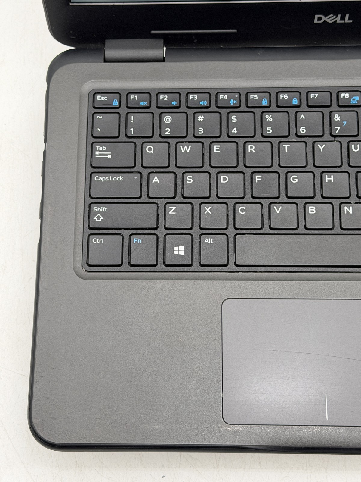 Dell Latitude 3310 13.3in i5-8265U 8GB 128GB NO OS – Read