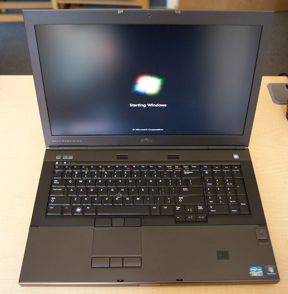 Workstation 17.3″ DELL M6600 i7-Quad (512GB SSD + 1TB) DVDRW 32GB Quadro 4000M