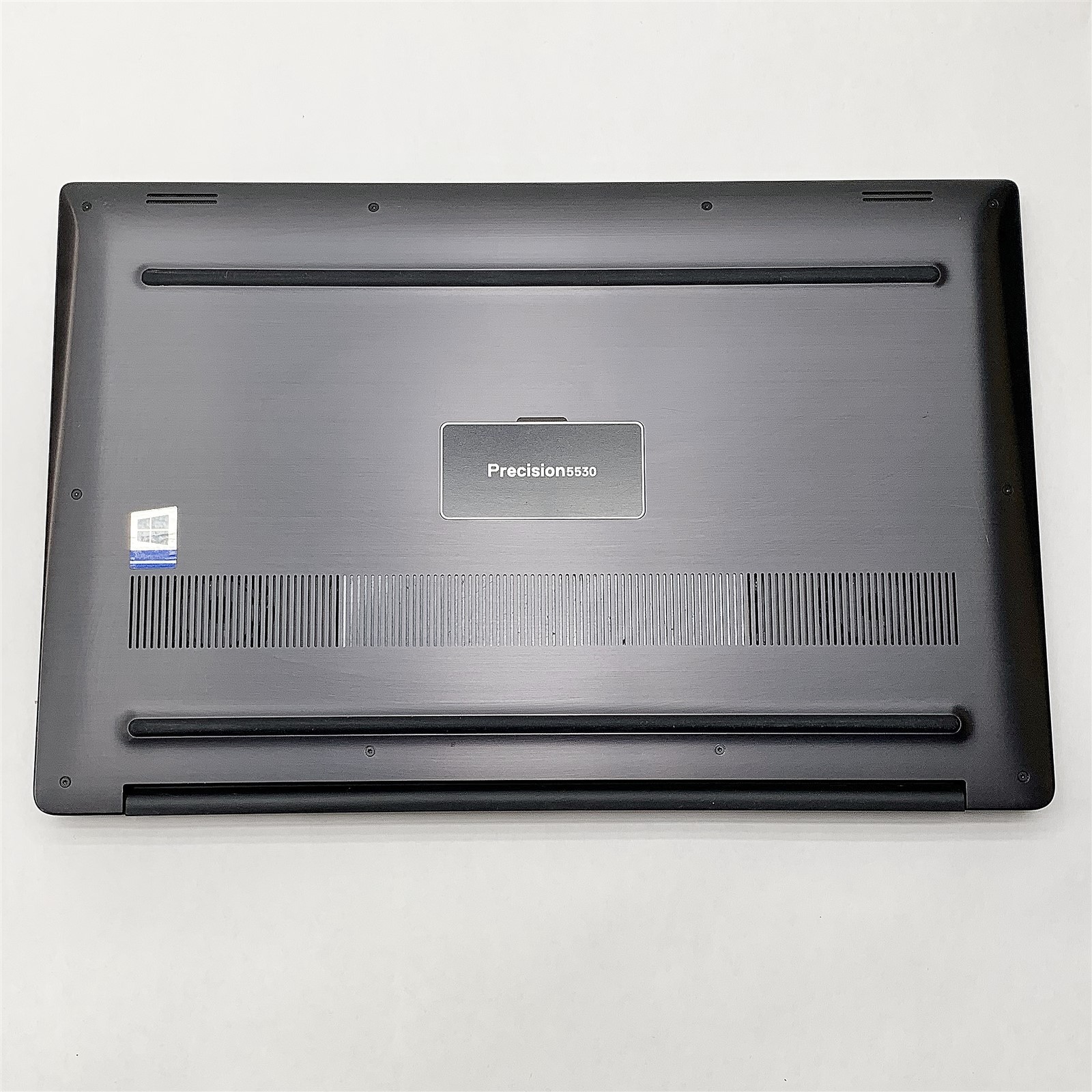 Dell Precision 5530 Laptop i9 8950HK 2.9GHZ 15.6″ FHD 16GB 512GB P2000 Window 11