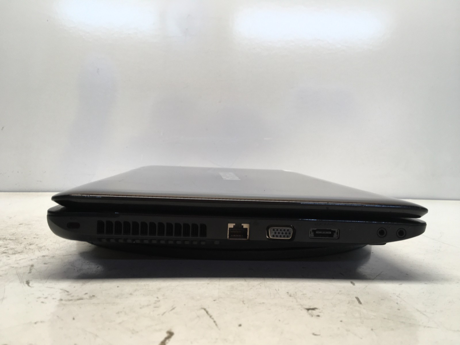 Toshiba Satellite L655-S5071 Intel i3-M350 2.27GHz 8 GB NO HDD