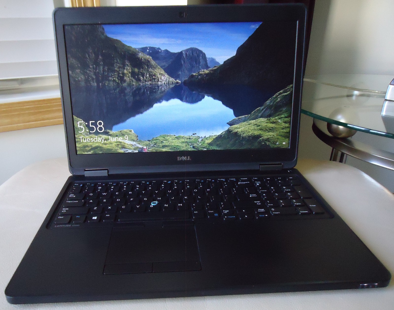 Dell Latitude E5550 Intel I5 2.30 GHz 500 HDD 8 GIG RAM WINDOWS 10 MS OFFICE