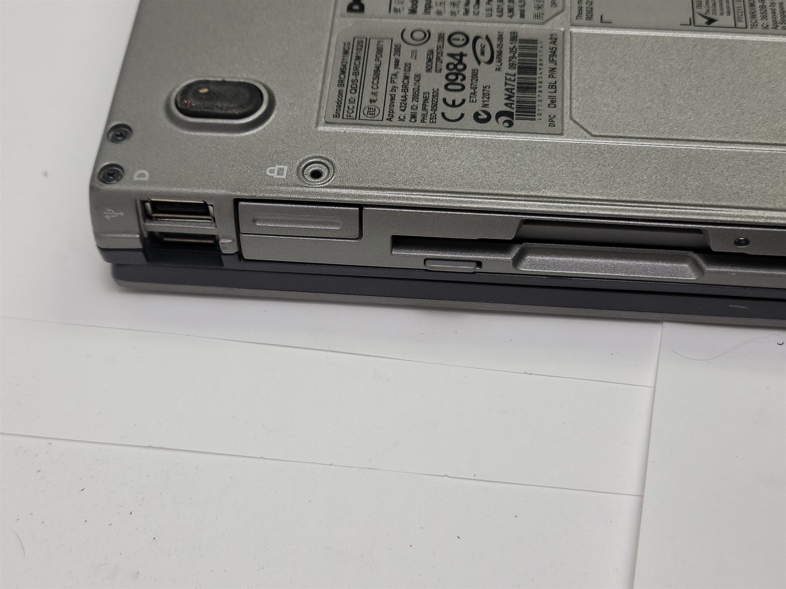 Dell Latitude D620, Intel Core 2 Duo , 1GB RAM , Windows 7 Enterprise ( locked)