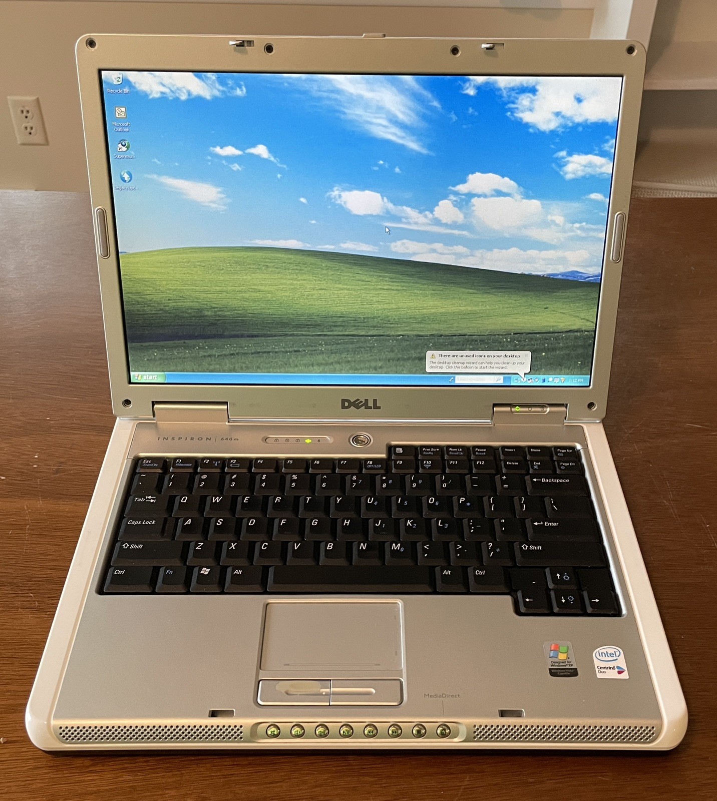 Dell Inspiron 640m Retro Windows XP Laptop w/batt, chrg. (18B1)