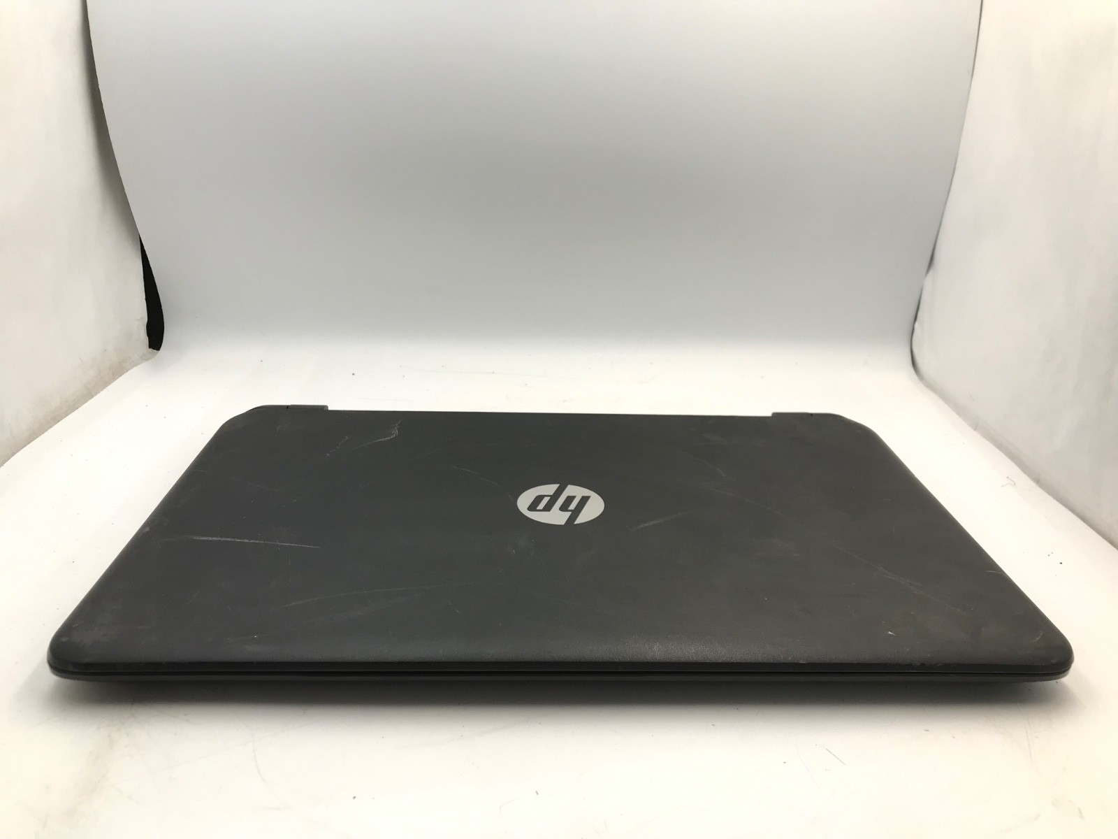 HP 15-f305dx AMD A6-5200 15″ Laptop -POWER DEAD/PARTS OR REPAIR -MZ