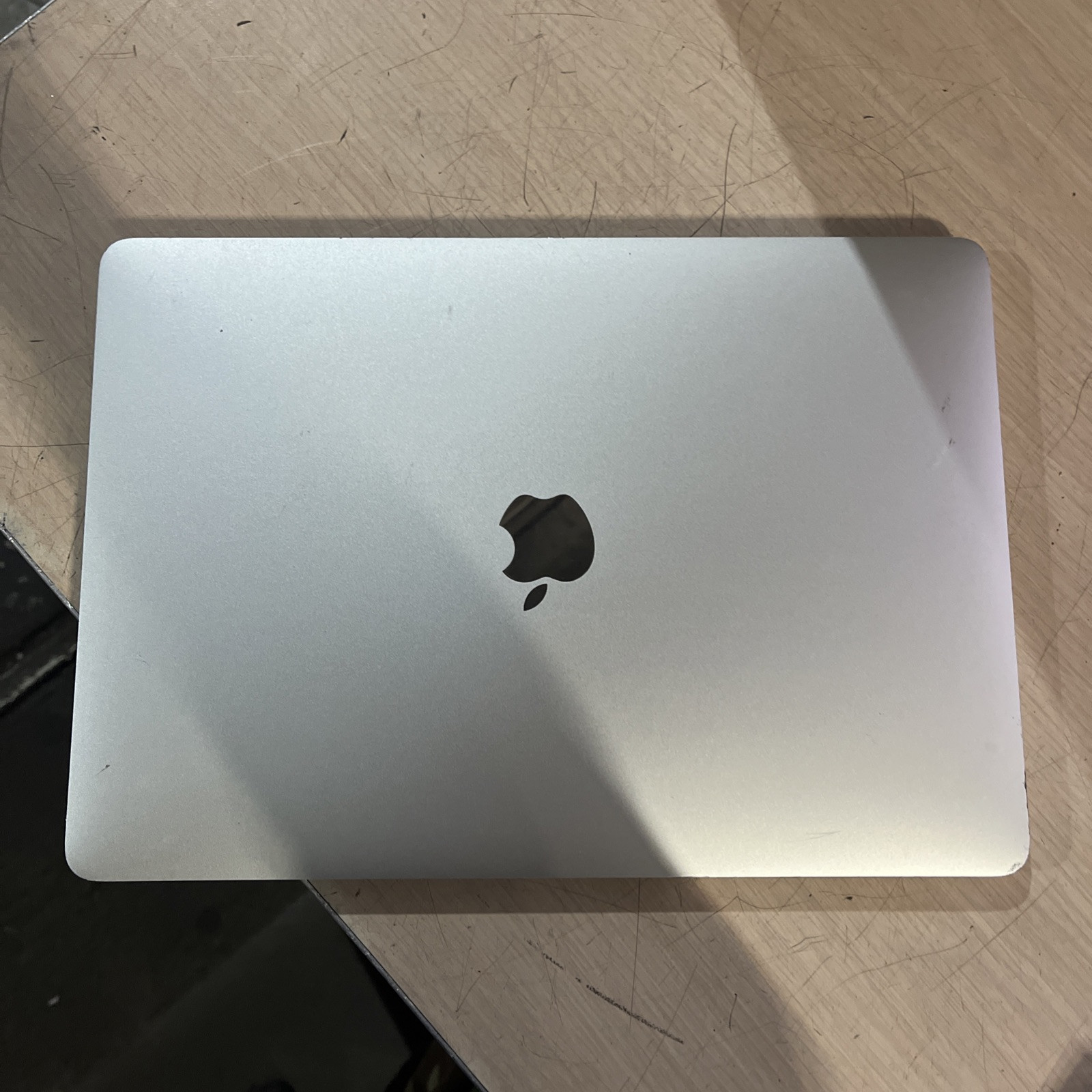 APPLE MACBOOK PRO 13″ MID-2017 CORE I5-7360U 2.3GHZ 8GB RAM NO HD