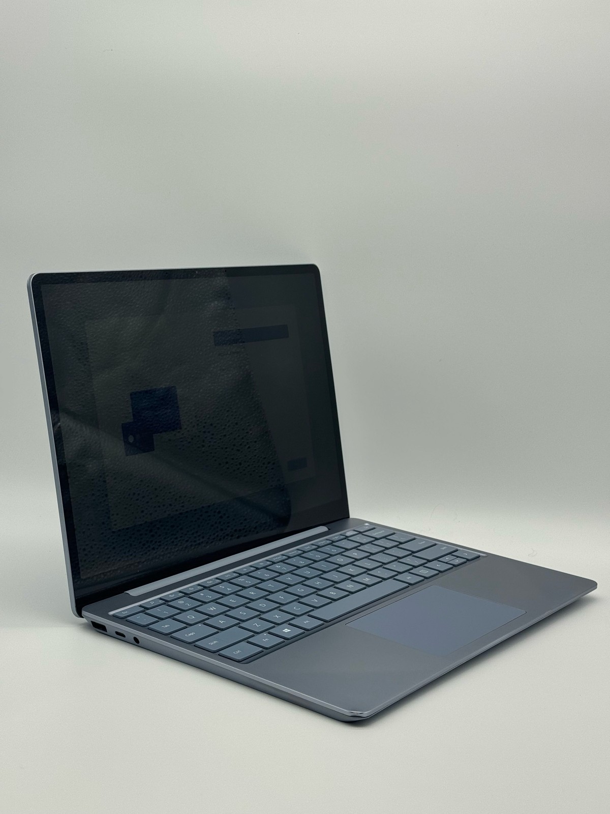 Microsoft Surface Laptop DAG-00001 Intel Core i5 8GB RAM 256GB Platinum