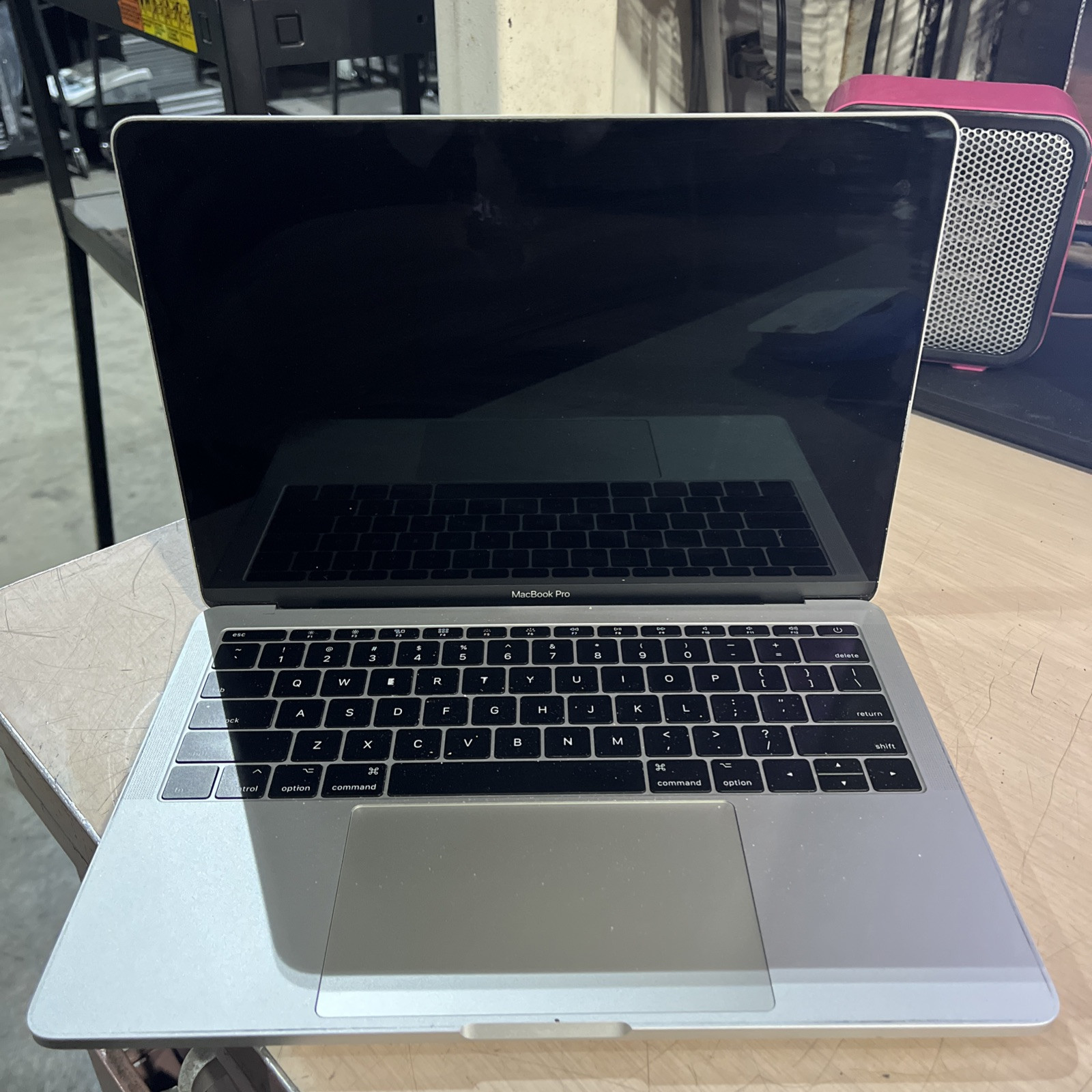 APPLE MACBOOK PRO 13″ MID-2017 CORE I5-7360U 2.3GHZ 8GB RAM NO HD