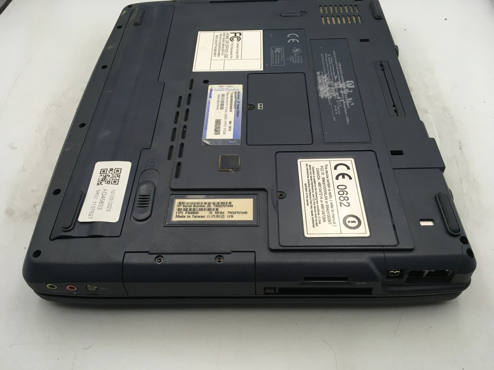 HP PAVILION ZT1000 -FOR PARTS/LCD NO POWER- INTEL PENTIUM 4 – 256MB RAM -READ-BB