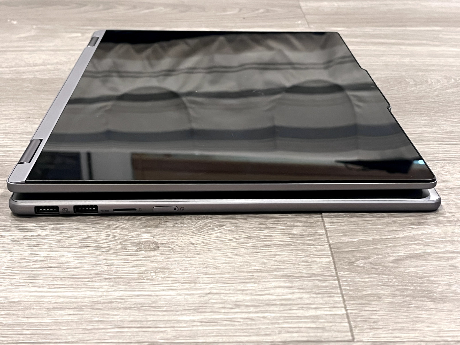 Lenovo YOGA 7 2-in-1 16″ 1920×1200 Touch Ryzen 7 8840HS 16GB 1TB *MINT CONDITION