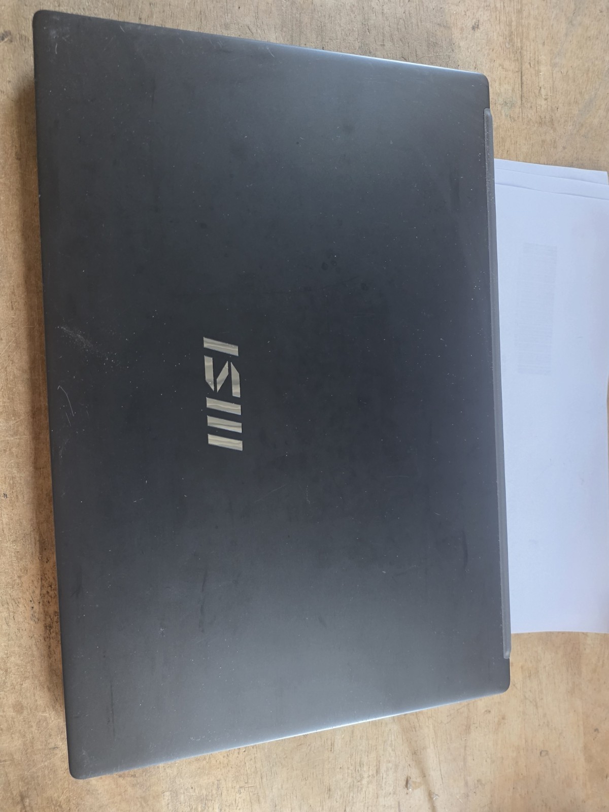 MSI Modern 15 H AI C1MTG 15.6″ Intel Core Ultra 9 185H 32GB RAM 1TB SSD