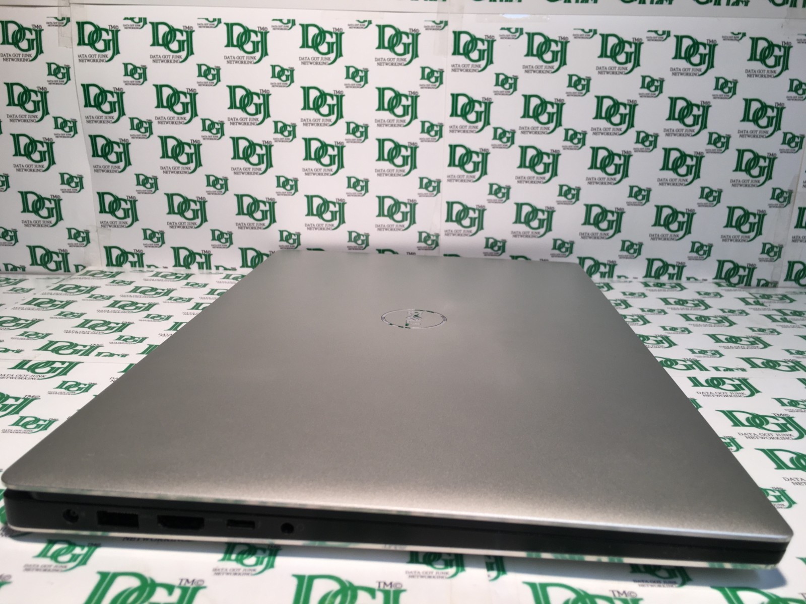 Dell XPS 15 7590 i7-9750H 2.6GHz