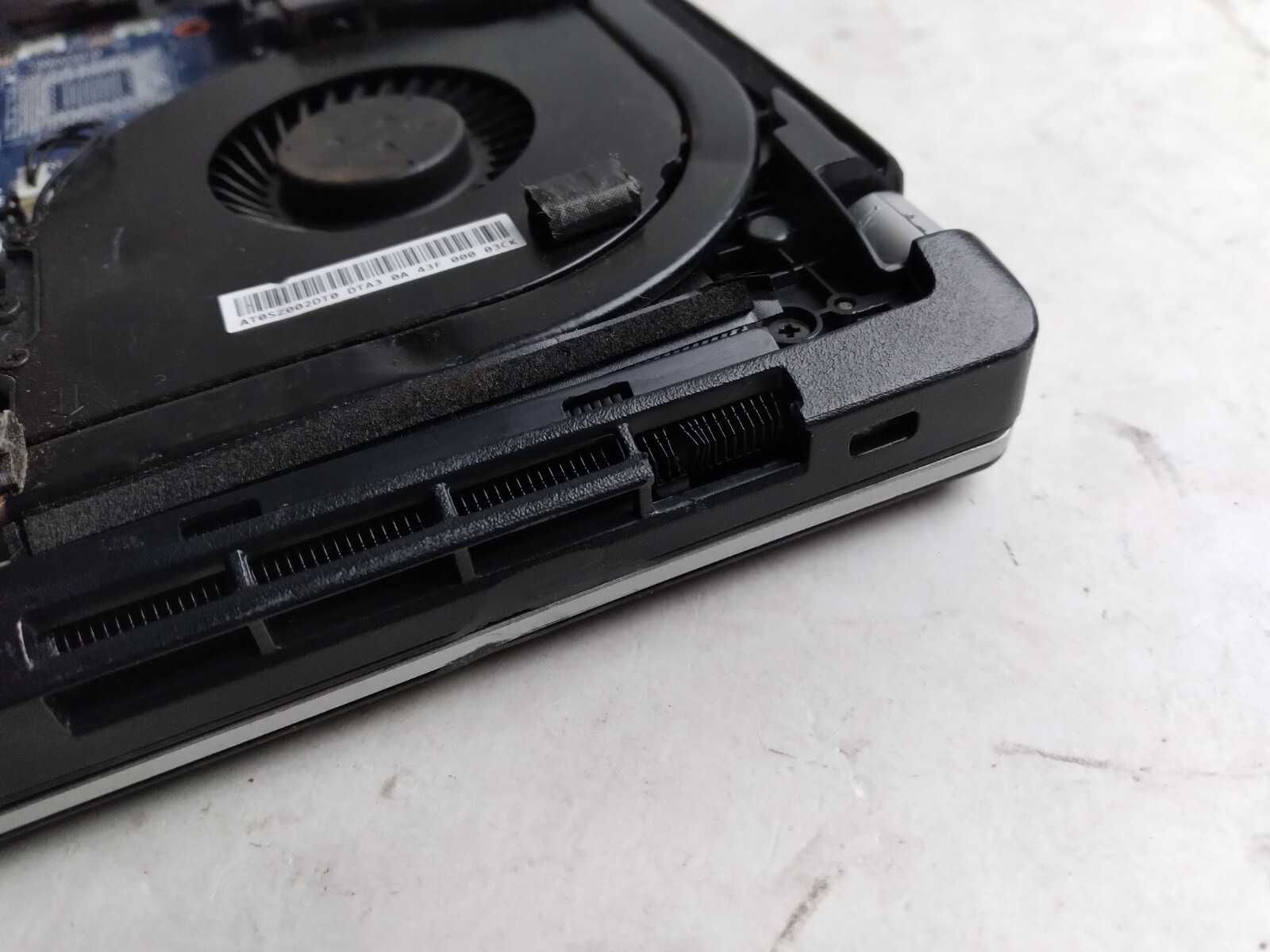 Lenovo ThinkPad E440 w/i5-4200M, 4GB RAM, 14″ Laptop for Parts/Repair