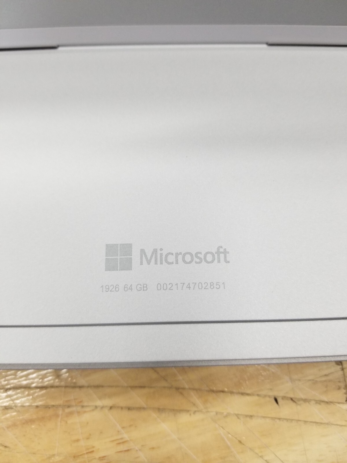 Microsoft Surface Go 2 10.5″ Touch 4GB 64GB SSD Platinum