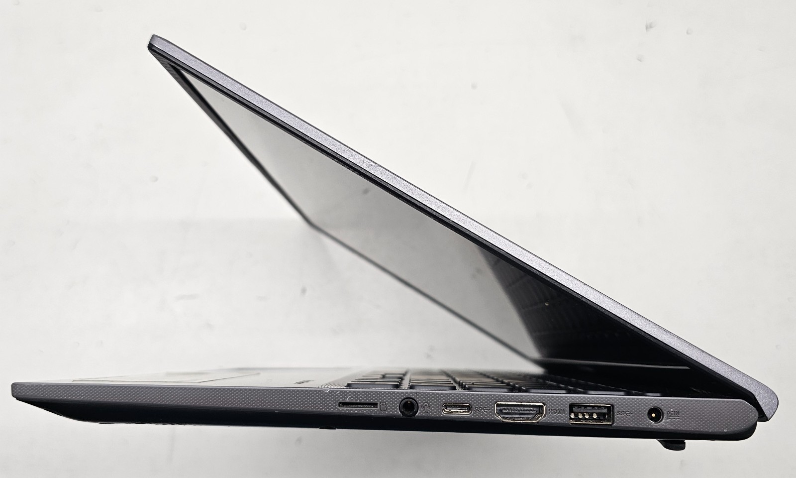 ASUS VivoBook F512DA 15.6″ Laptop AMD Ryzen 3 NO RAM/HD/OS/POWER (FL)