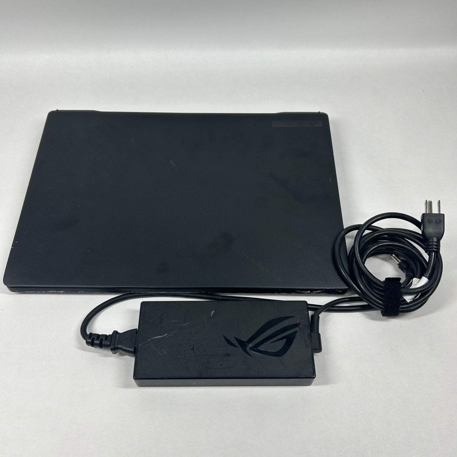 Asus Zephyrus GU603Z 16″ i7-12700H 2.3GHz 16GB RAM 500GB SSD GeForce RTX 3060