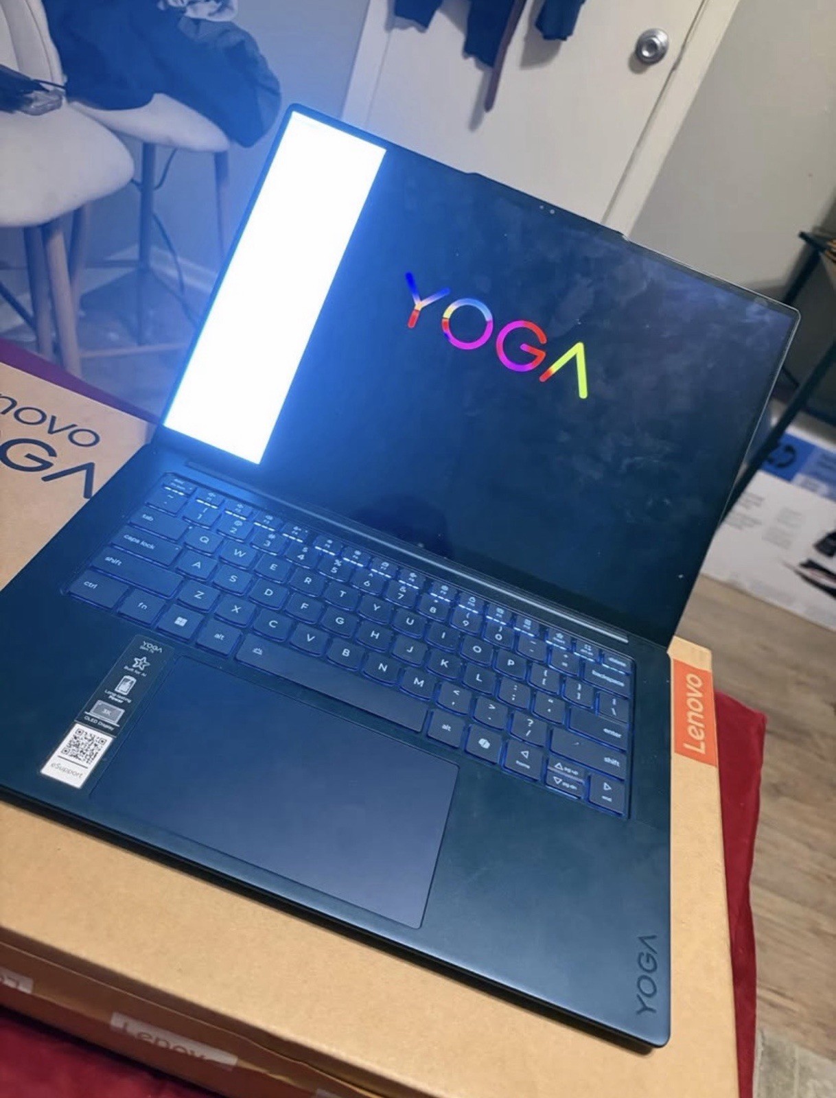 Lenovo Yoga Slim Oled 7x 14.5″ Snapdragon X Elite 32GB SSD 3K Blue W11 512