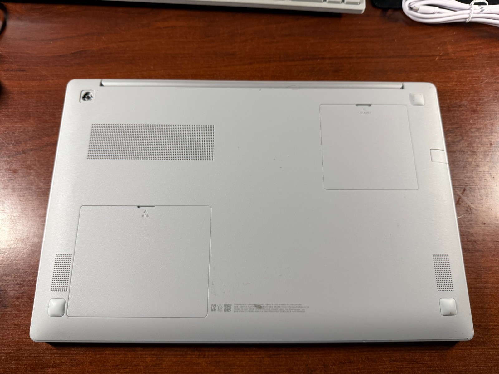 Samsung Galaxy Book2 15.6″ i5-1235U 8GB RAM 256GB SSD Silver Win11 – Excellent