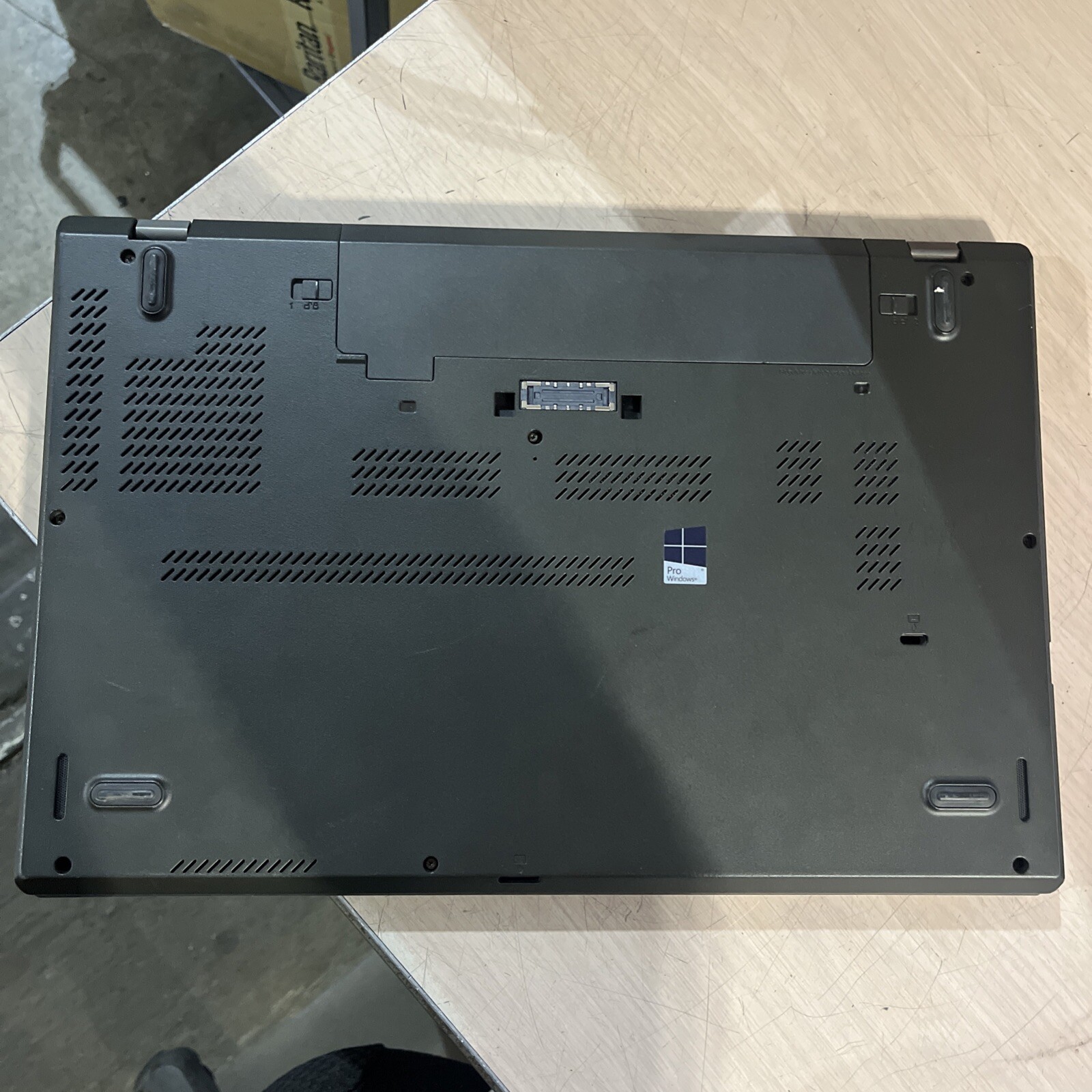 LENOVO THINKPAD T560 INTEL CORE I5-6300U 2.40GHZ 4GB RAM NO HD ;