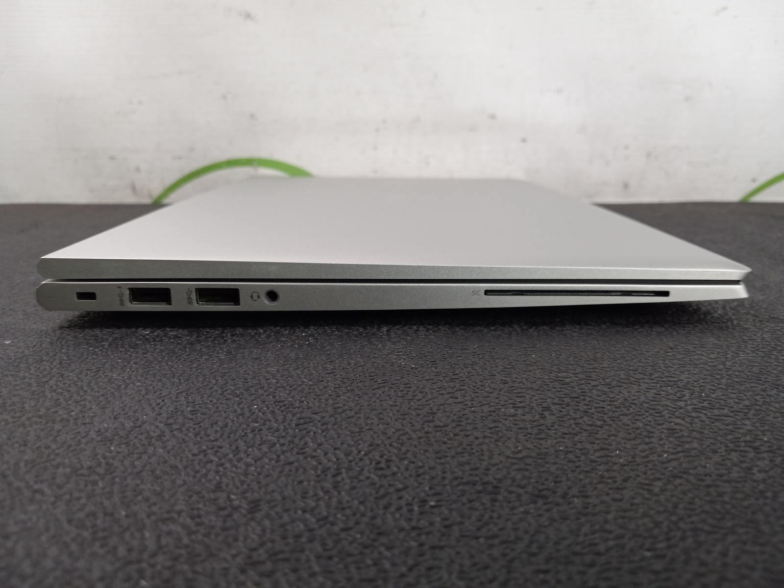 HP EliteBook 840 G8 14″ Intel i5-1145G7 2.6GHz 16GB 256GB Laptop w Win11 Adapter