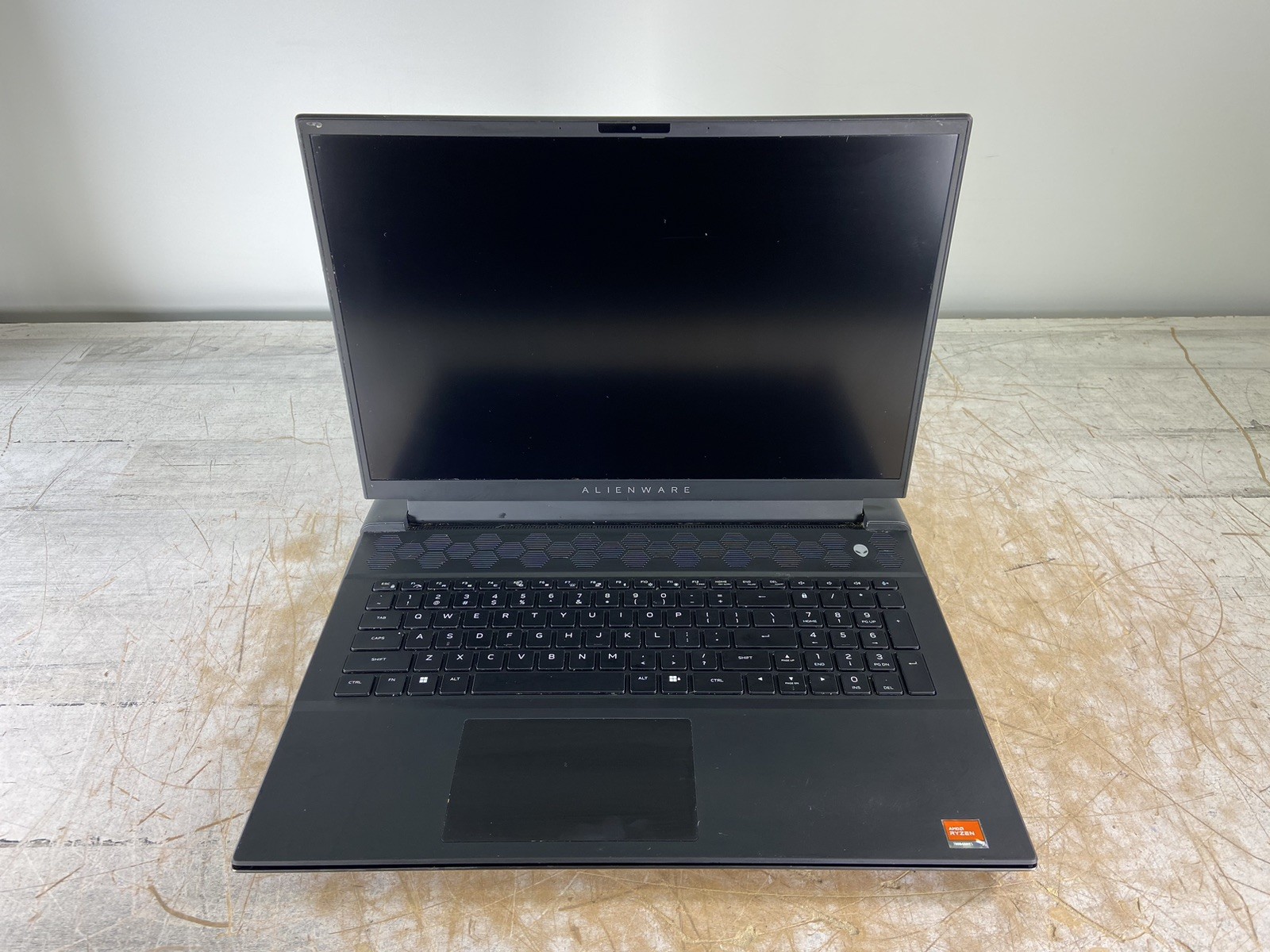 DELL ALIENWARE M18 R1 AMD RYZEN 7 7745HX @ 3.6GHz, 16GB RAM, NO HDD/OS – (PARTS)