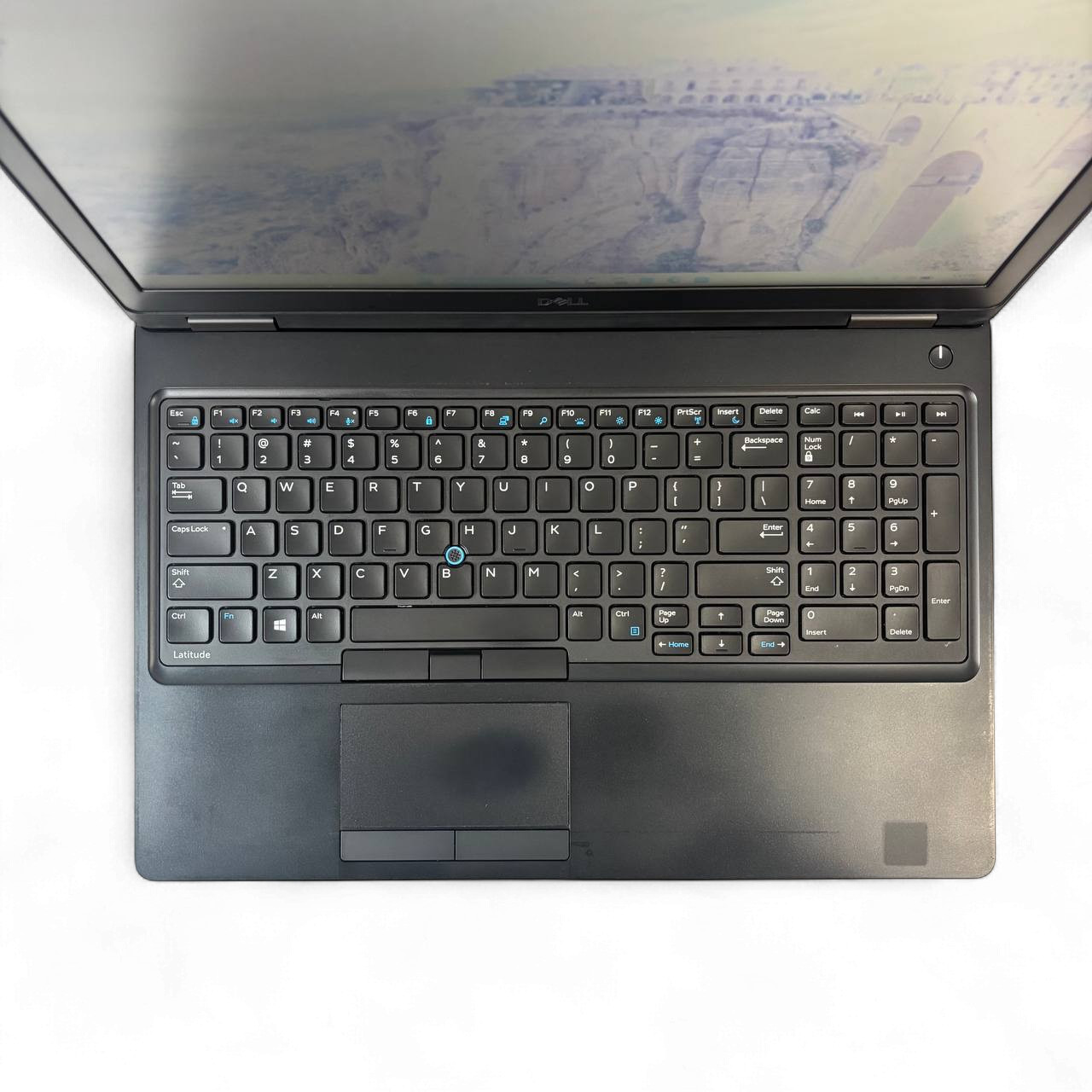 Dell Latitude 5580 – i5-7440HQ 7th Gen | 8GB RAM | 256GB SSD | Windows 11
