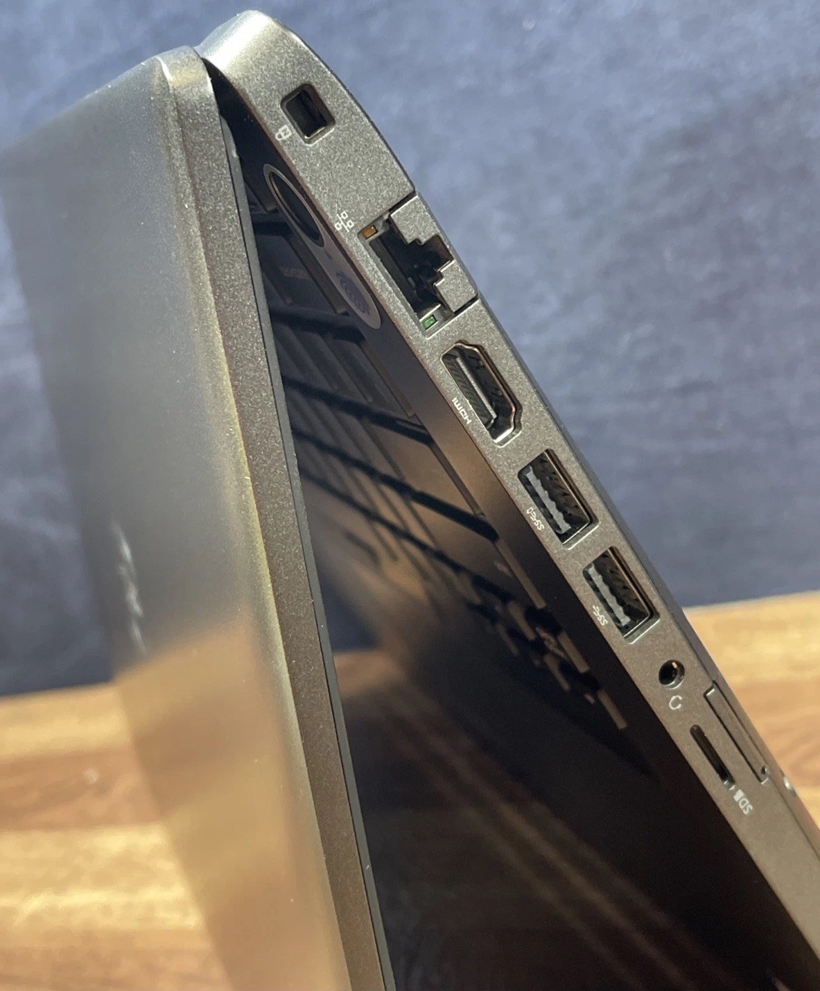 Dell Latitude 5400 14 in Core i5-8365U 1.60 GHz 8GB RAM 256GB SSD