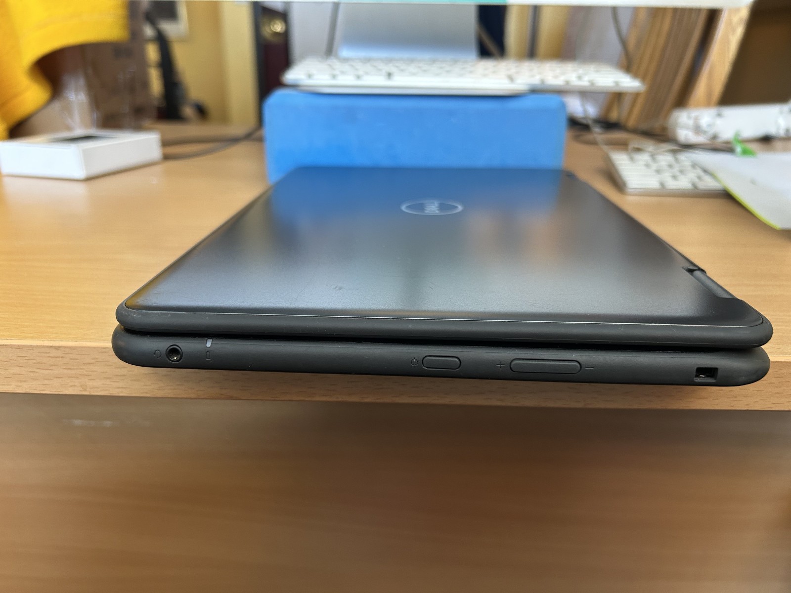 Dell laptop tablet 3190 2 in1