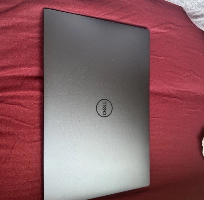 XPS 16 9640 Intel core i7 9750H 32gb ram custom spec 4060 graphics 1tb