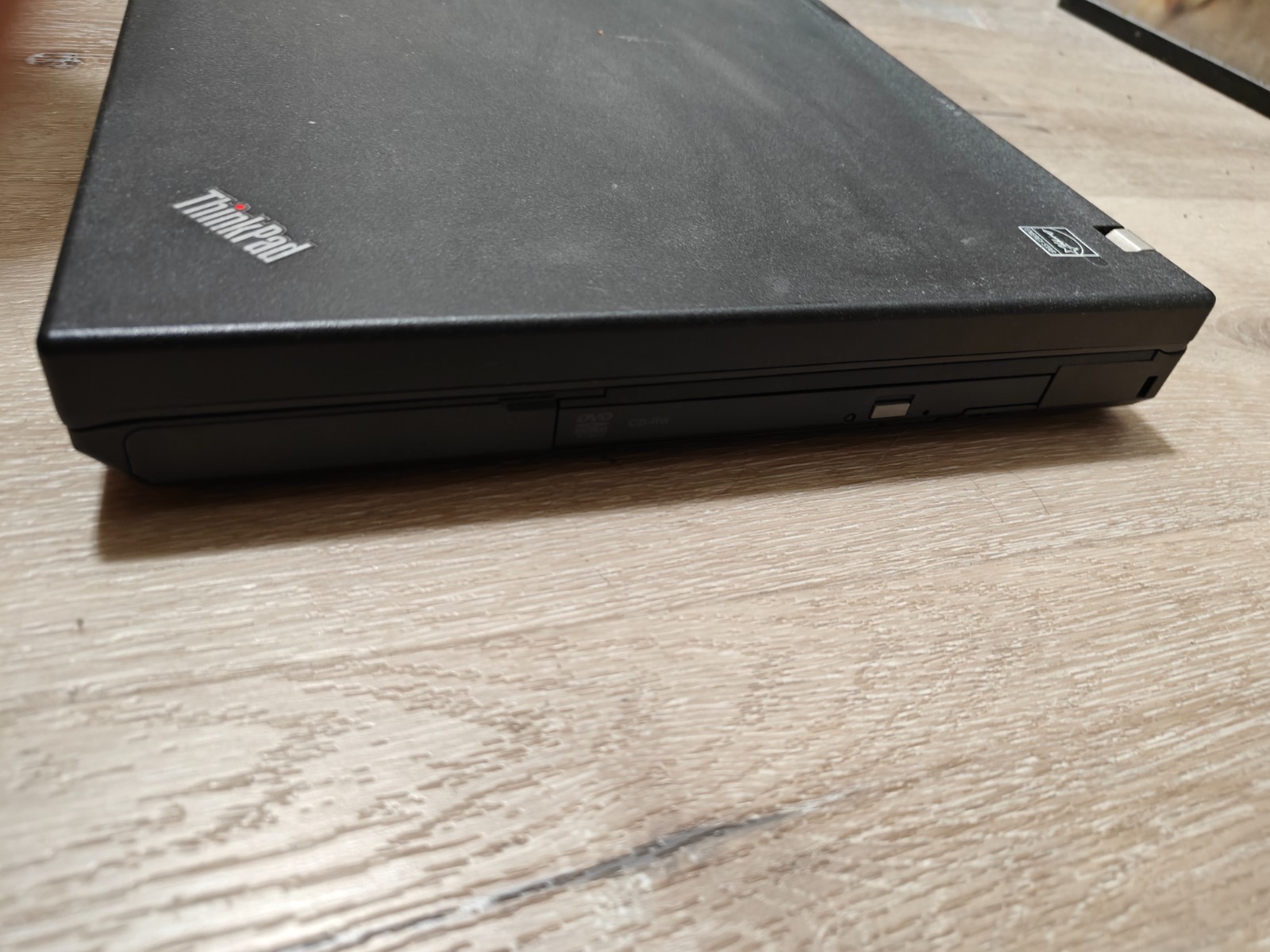Lenovo R500 Widescreen Laptop Intel P8700 CPU, 8GB Ram, 250GB HDD