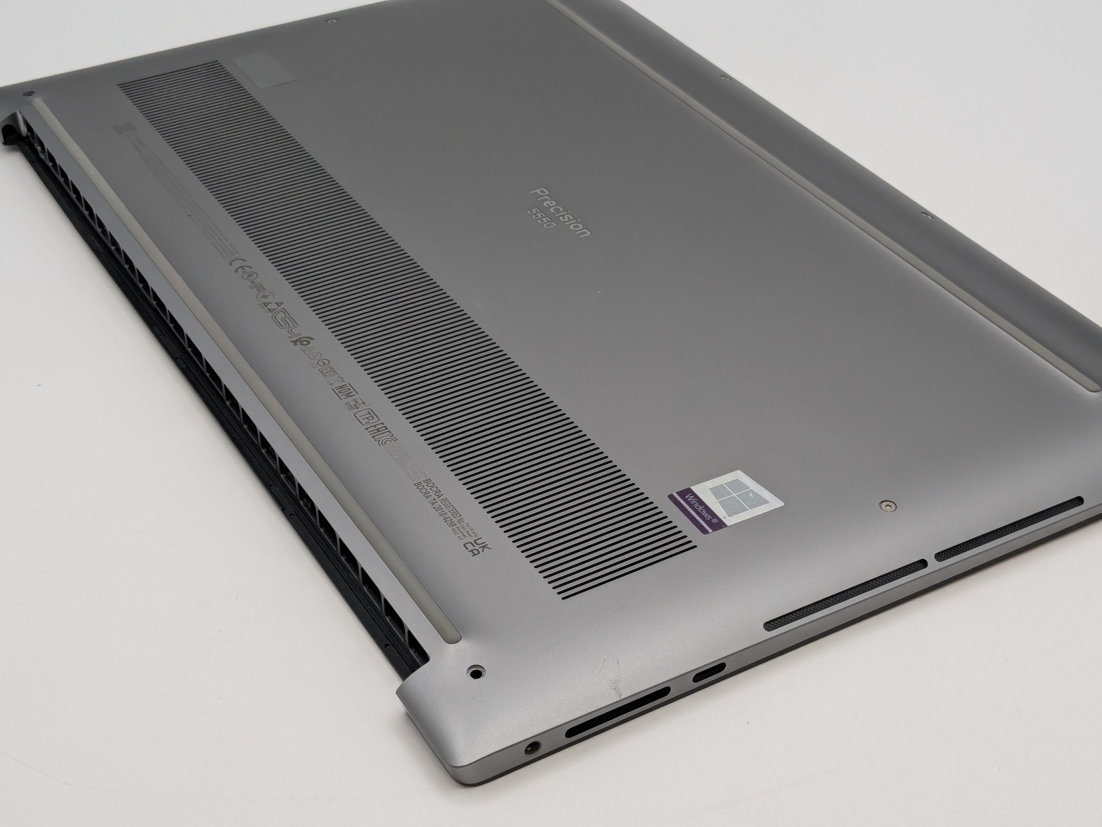 Dell Precision 5550 I7-10750H 512GB SSD 16GB Quadro T2000 Palmrest *READ*