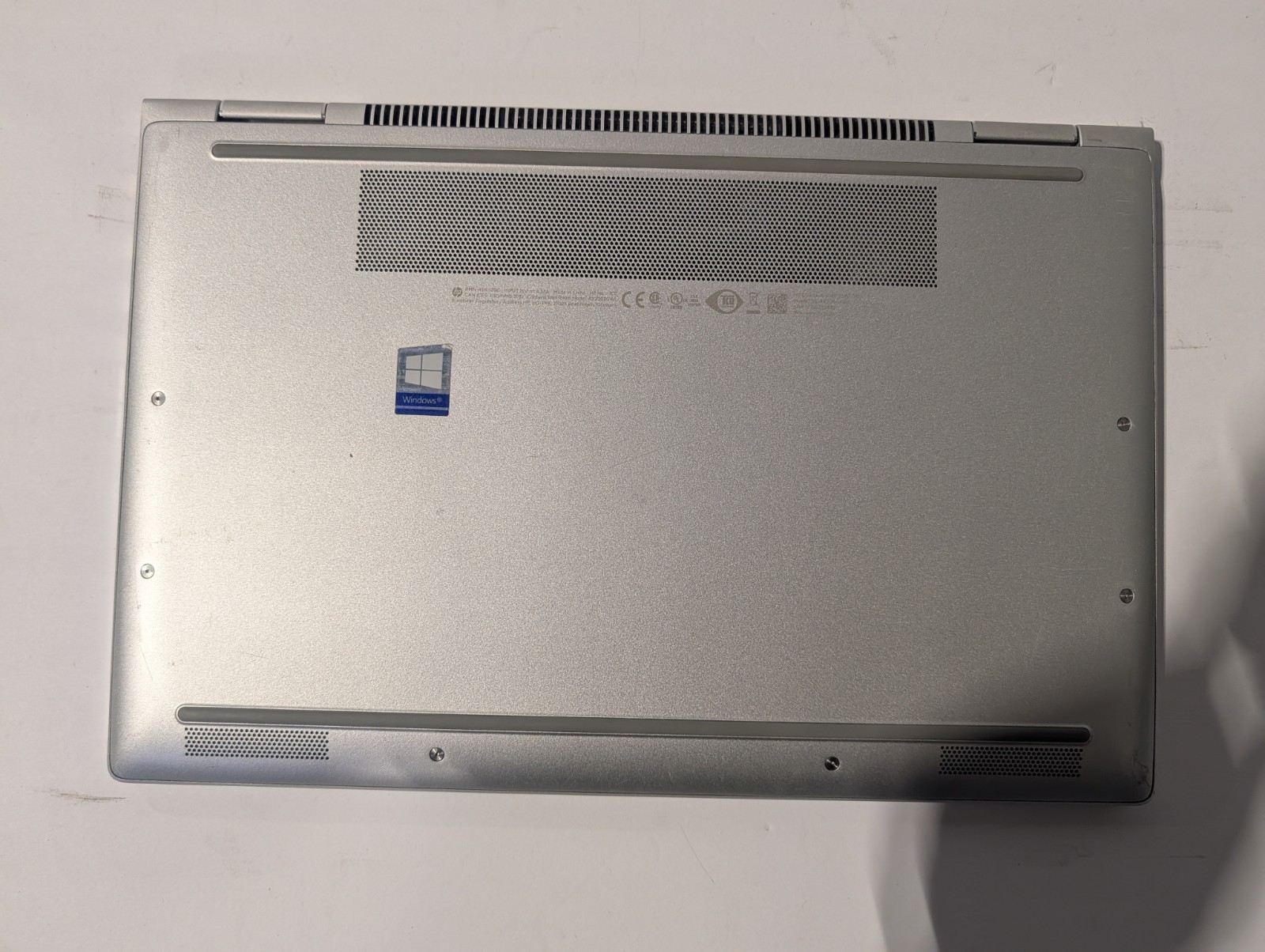 HP EliteBook x360 1040 G6 Core i5-8365U 1.60 GHz 8 GB 256 GB NVMe Windows 11 Pro