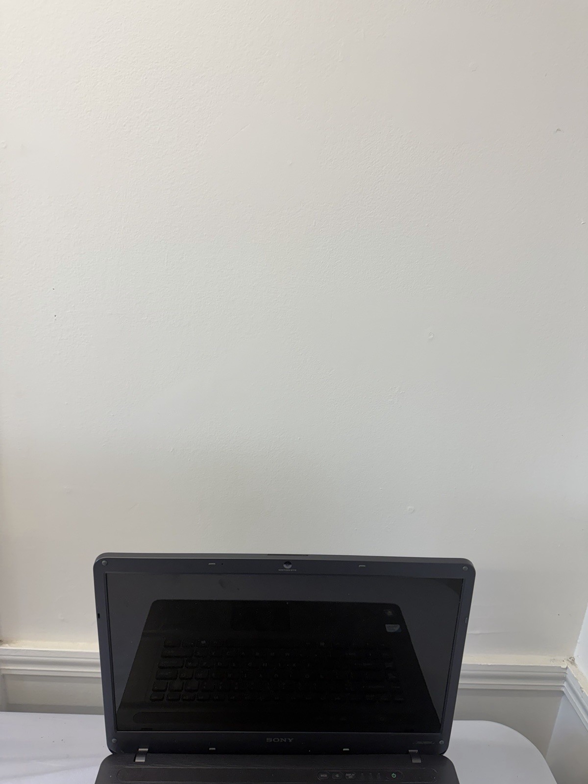 Sony Vaio PCG-7184L Laptop – Good Screen – Intel Pentium T4300 – Read Des