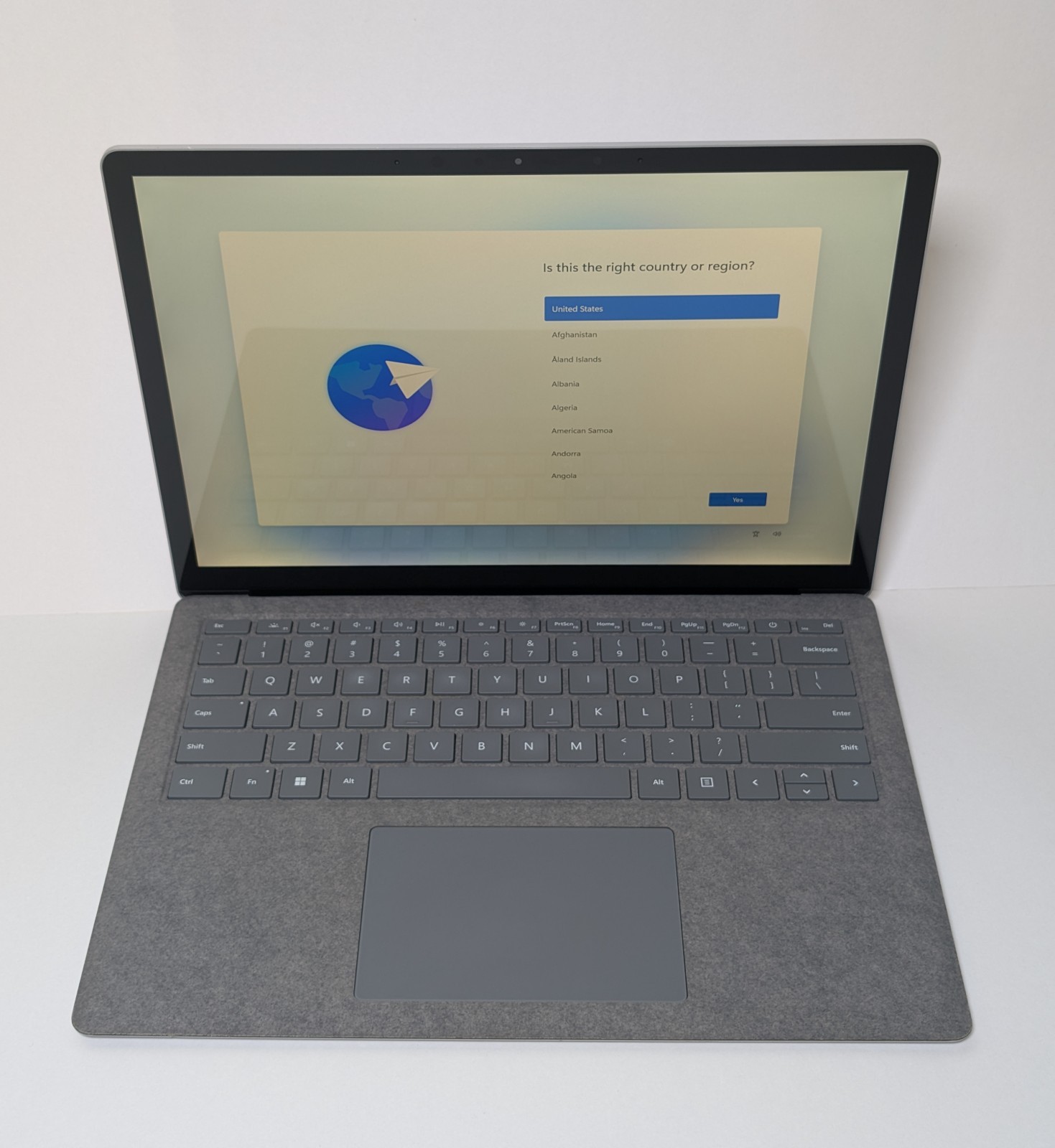 Microsoft Surface Laptop 4 1958 Ryzen 5/8GB-256GB SSD/Radeon Graphics Win11~957~