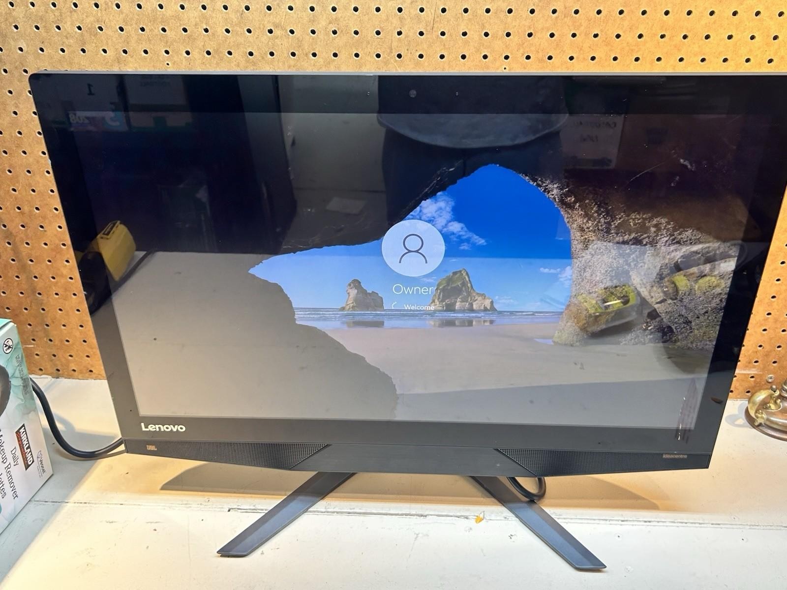 Lenovo IdeaCentre A10 700-27ISH All-In-One Intel i3-6100 8GB RAM 250GB SSD Win10