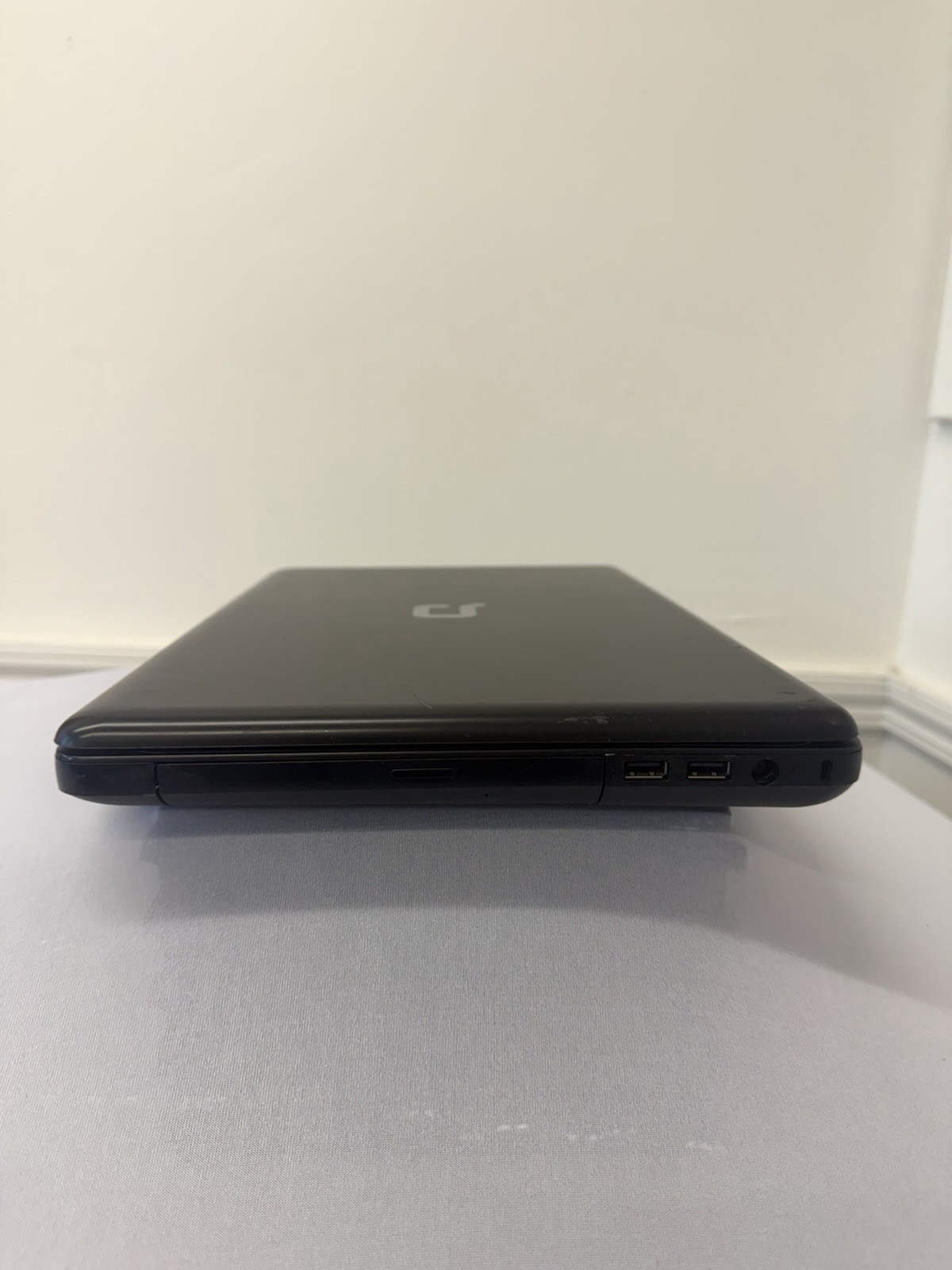 Compaq Presario CQ57 Laptop – Good Screen – AMD E-300 – Good Screen -Read Desc