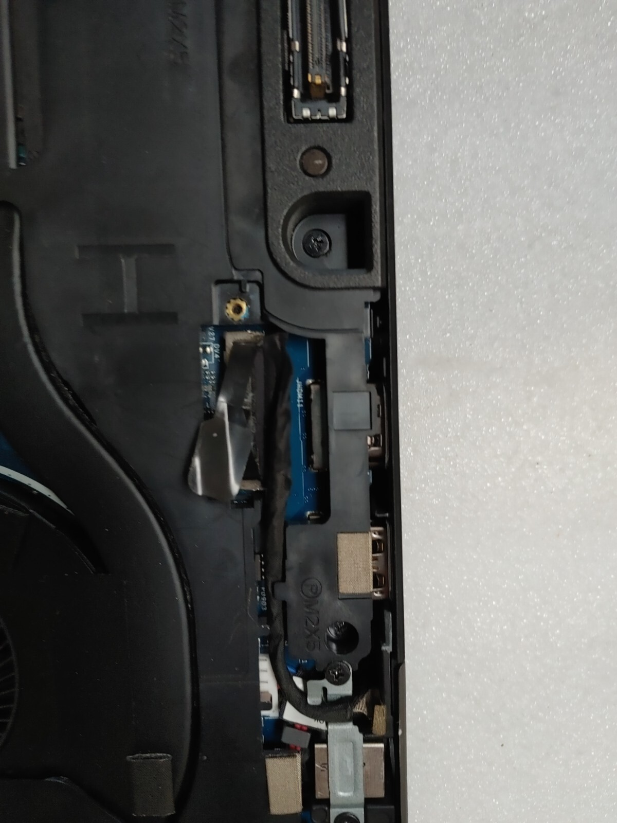Dell Latitude E5470 Core i5-6440HQ@2.60GHz, NO RAM ,NO HD ( Selling Motherboard)