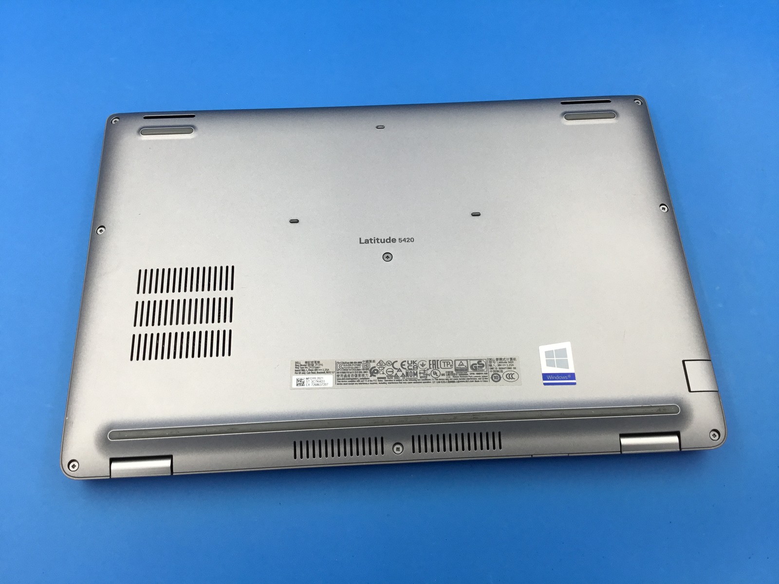 Dell Latitude 5420 14″ i5-1135G7@2.40 16GB RAM 256GB SSD BT BLIT CAM FHD NO OS**