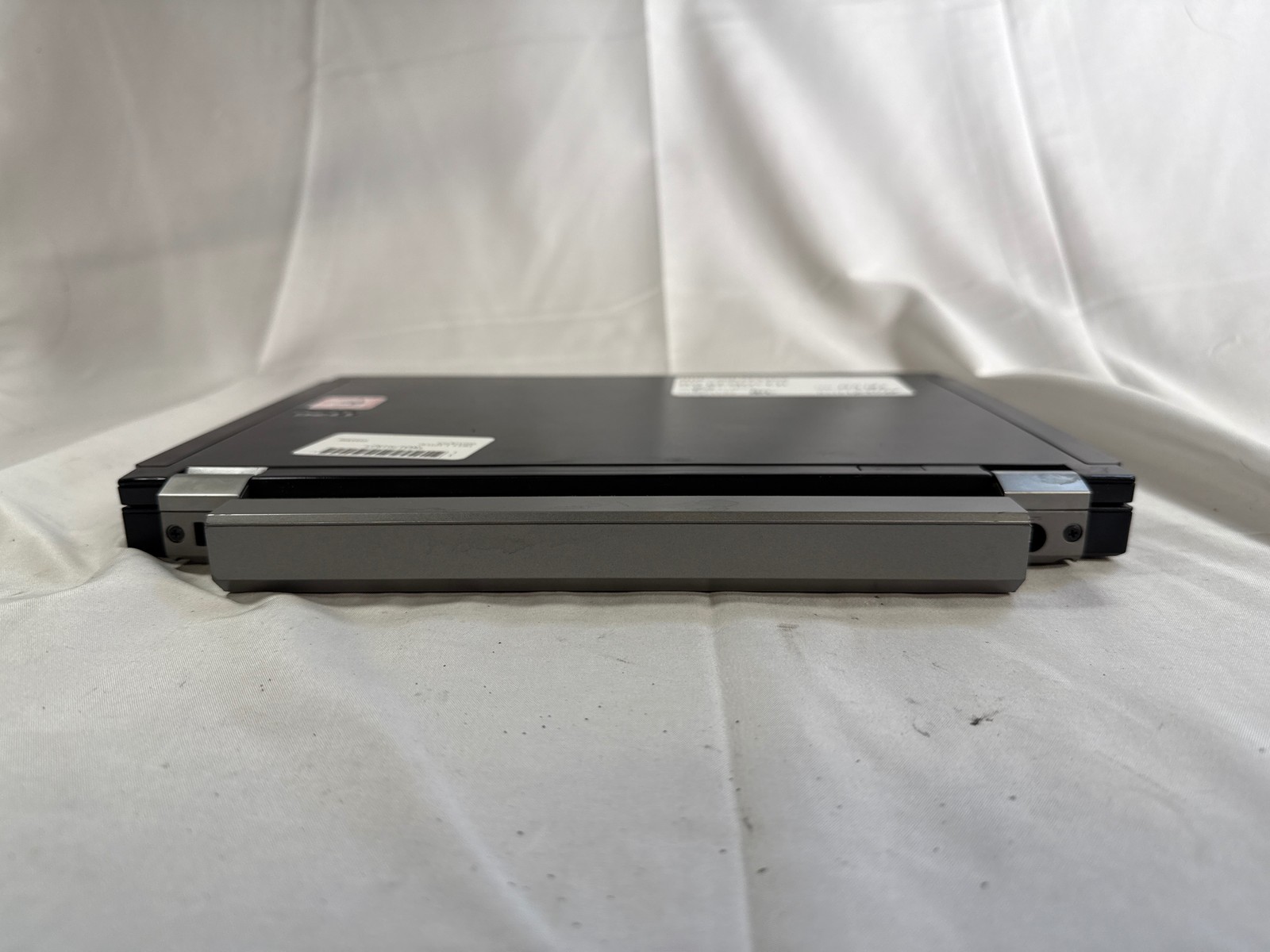 Dell Latitude E4200 Core 2 Duo U9600 1.6GHz 3GB No Drive 12.1″ 1280×800