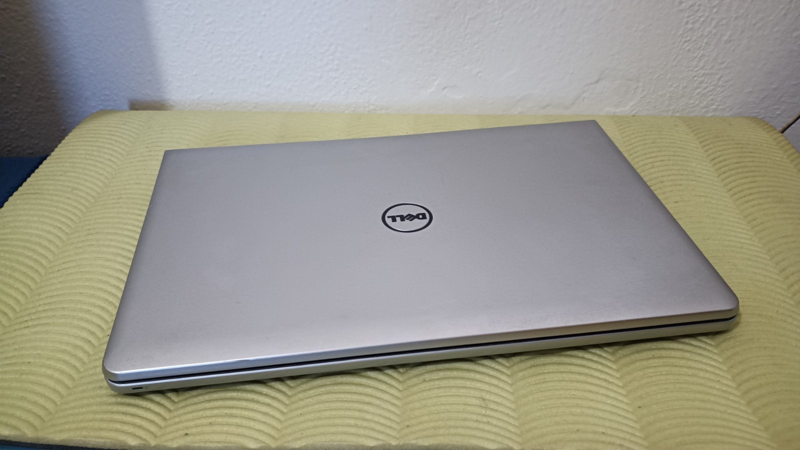 DELL Inspirion 5759 17.3″ 1600X900 i5-6200U 16GB 256gb Windows 11